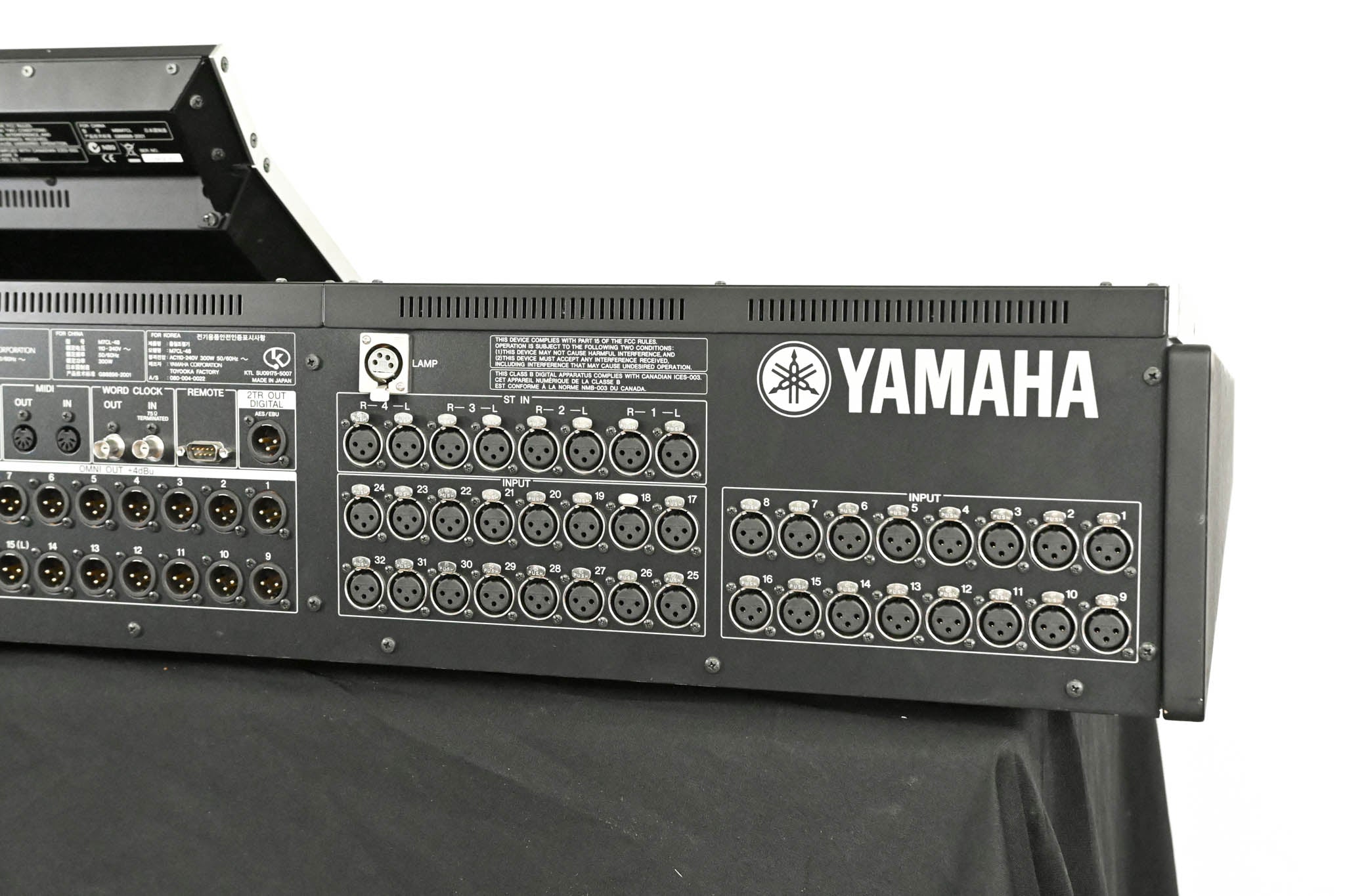 Yamaha M7CL-48 48-Channel Digital Audio Mixing Console