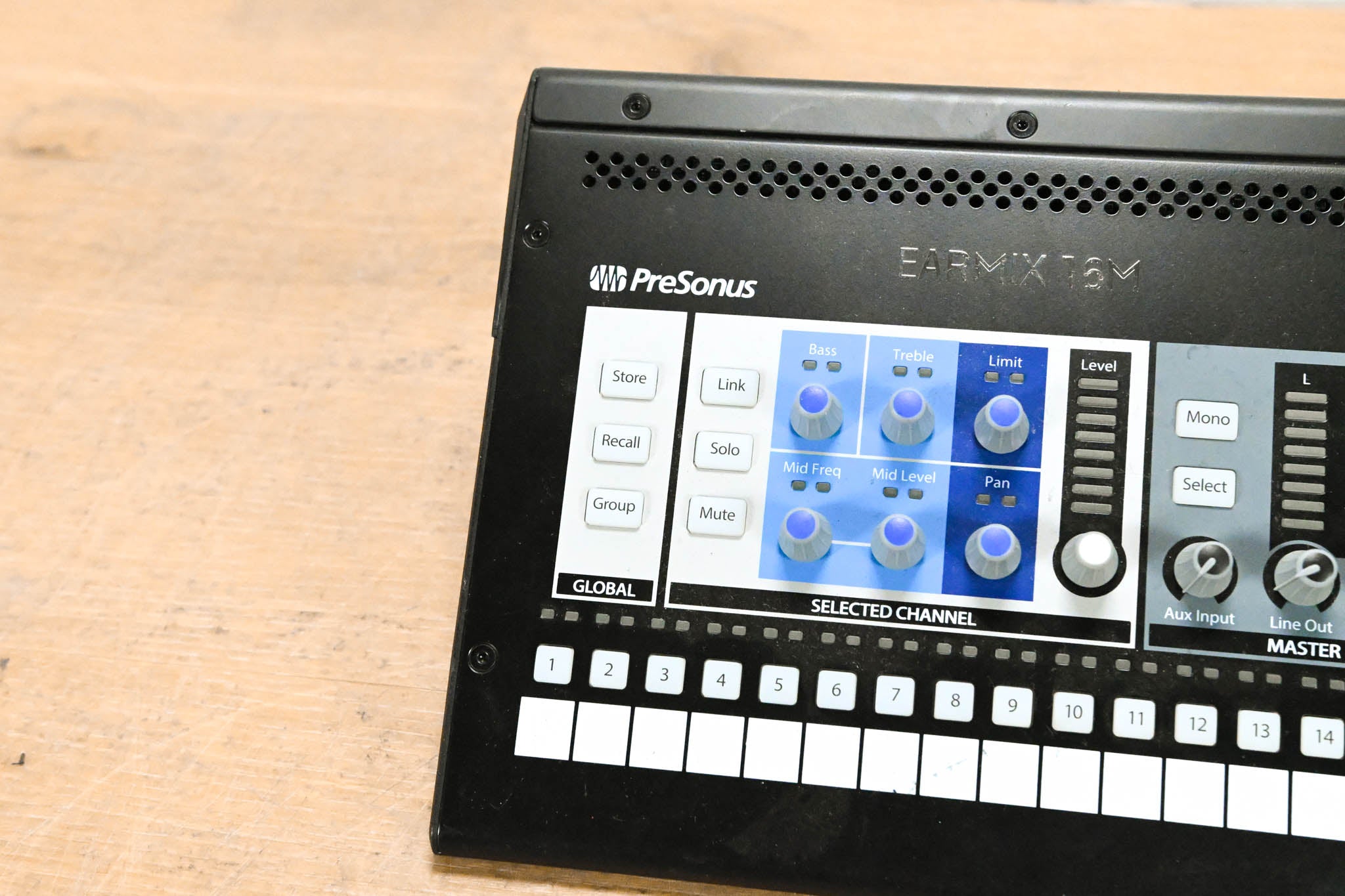 PreSonus EarMix 16M 16-Channel AVB Personal Monitor Mixer