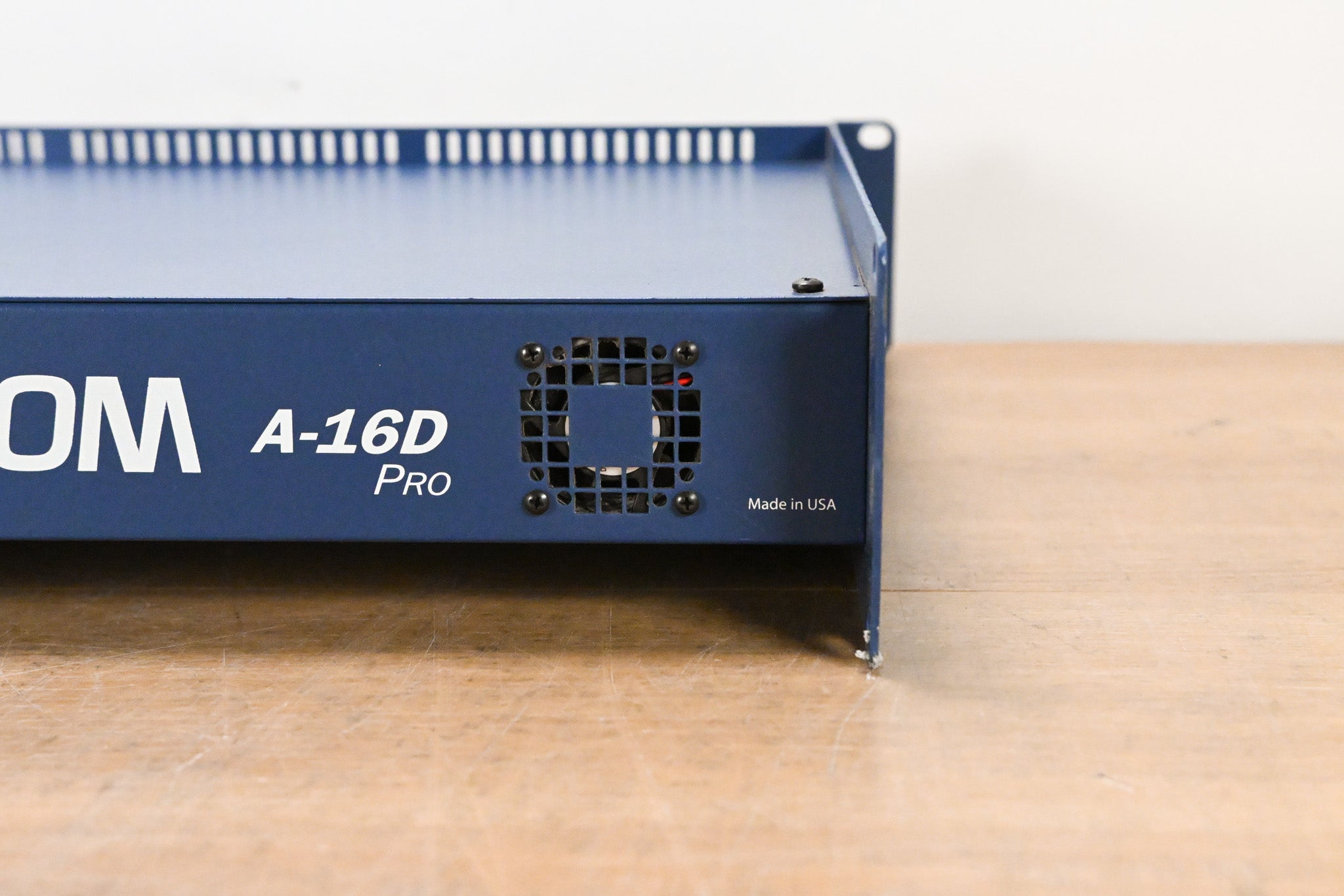 Aviom A-16D Pro A-Net Distributor