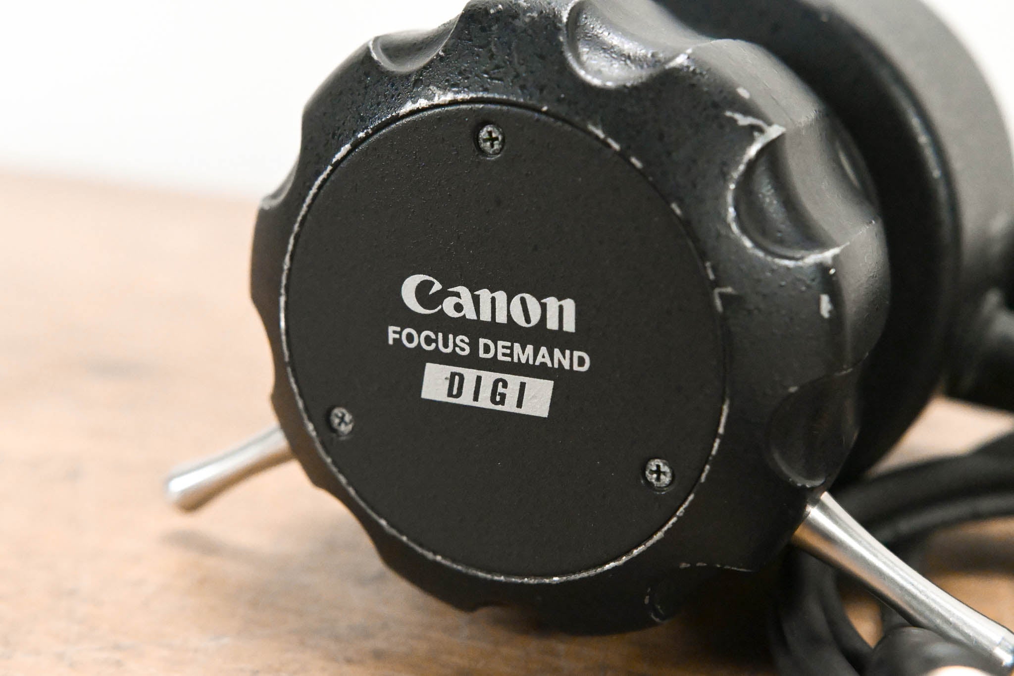 Canon FPD-400D Digital Focus Servo Demand with CR-10 Mount Clamp