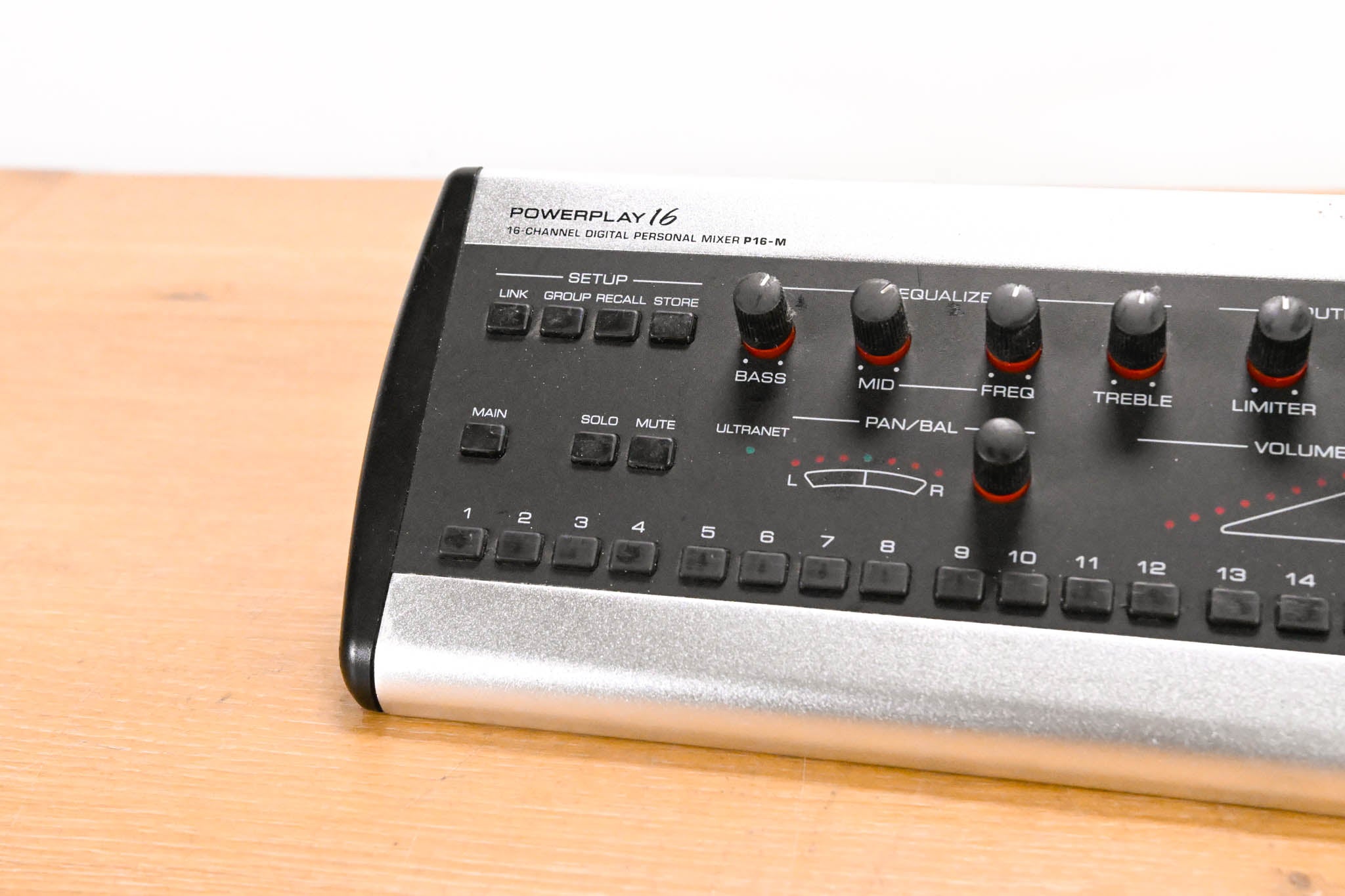 Behringer Powerplay P16-M 16-Channel Digital Personal Mixer