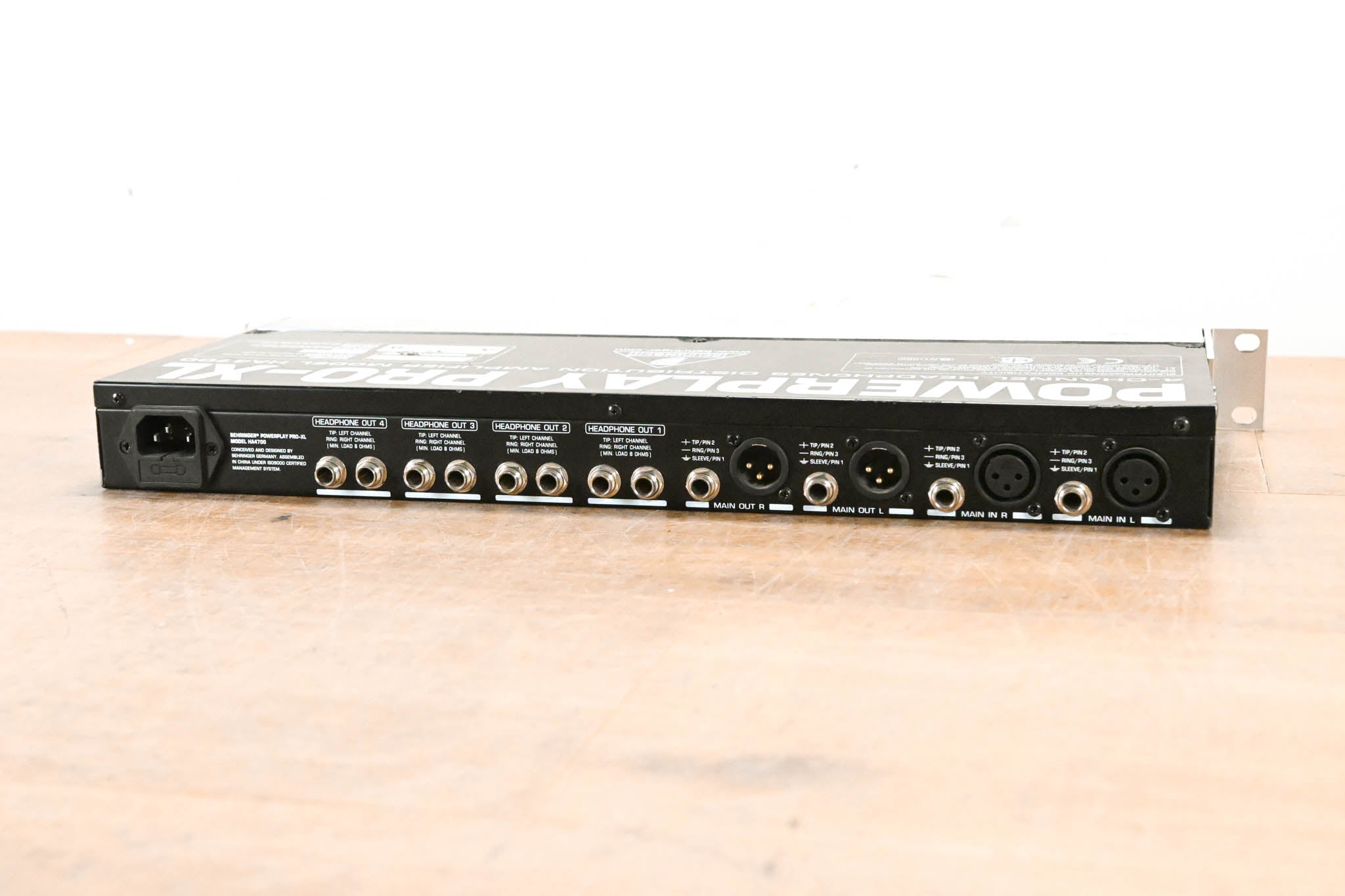 Behringer Powerplay Pro-XL HA4700 4-Channel Headphone Amplifier