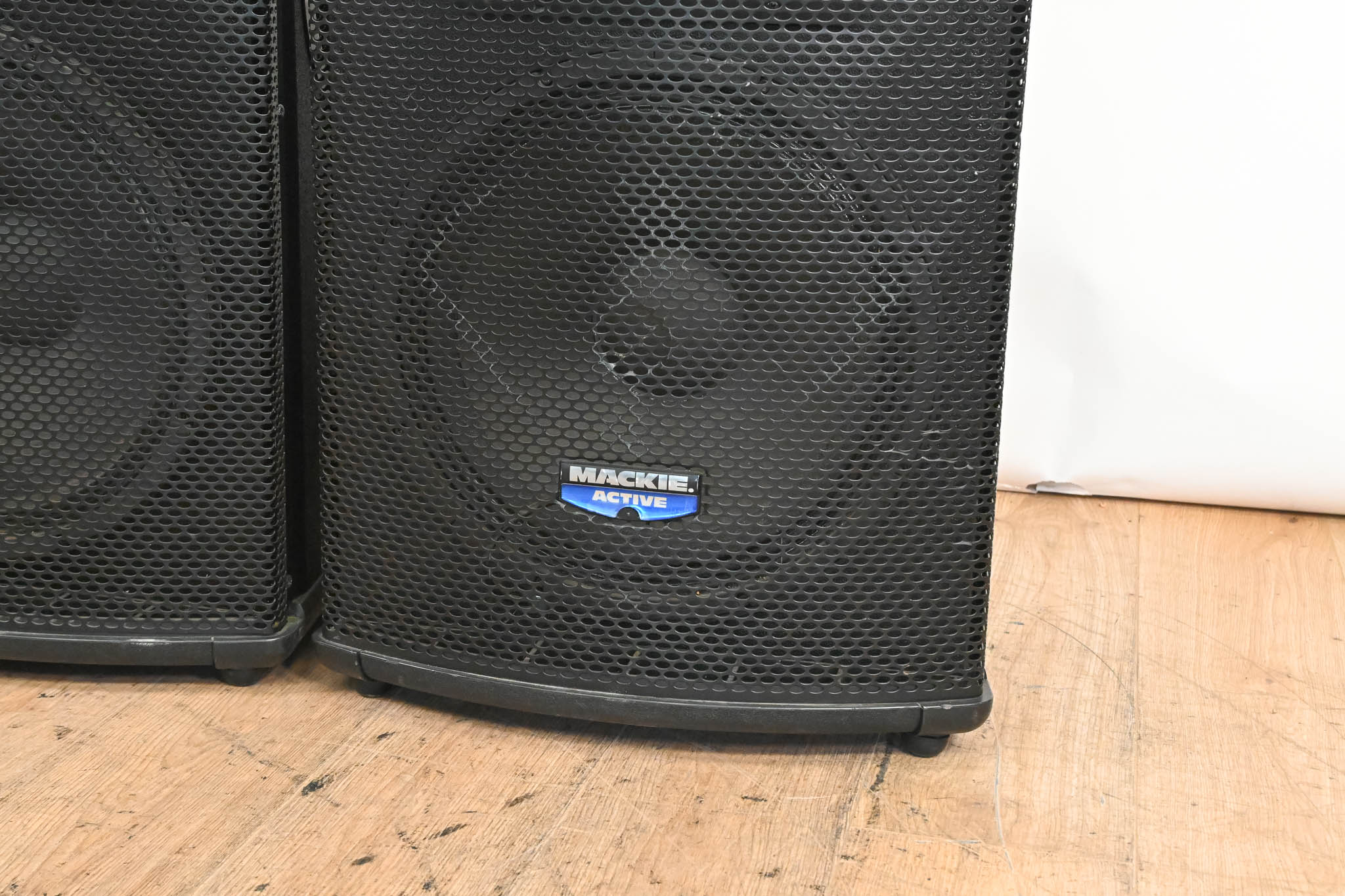 Mackie SA1521 15-inch 2-Way 500W Active Loudspeaker (PAIR)