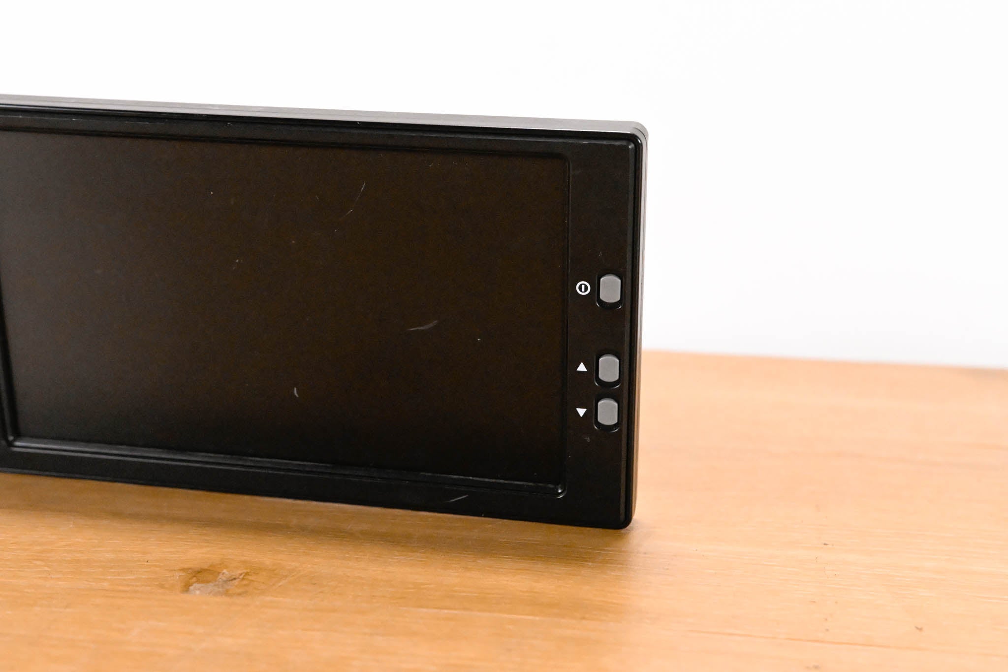 VariZoom VZ-TFT7 7″ LCD Monitor (NO POWER SUPPLY)