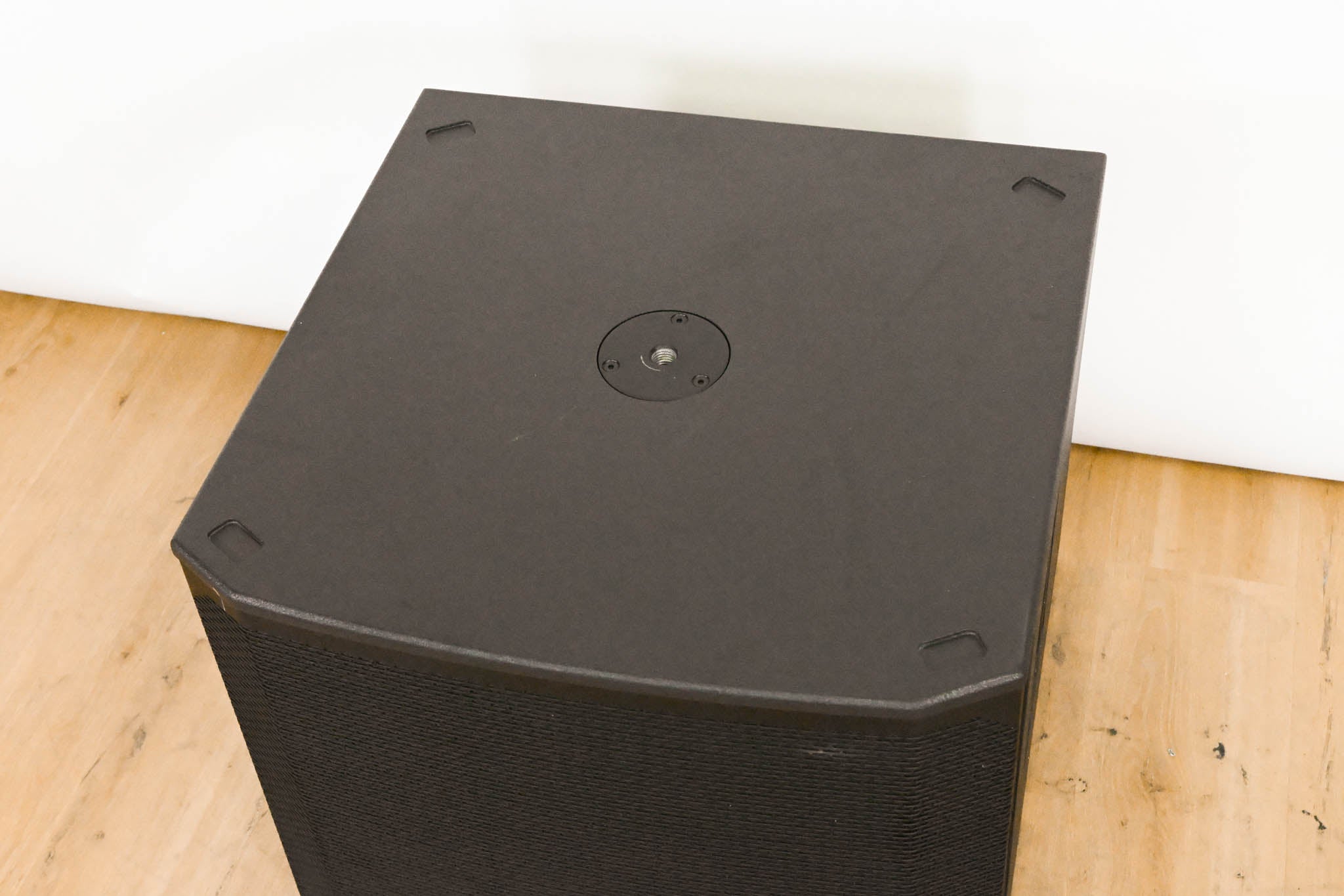 Electro-Voice (EV) EKX-18SP 1300W 18" Powered Subwoofer