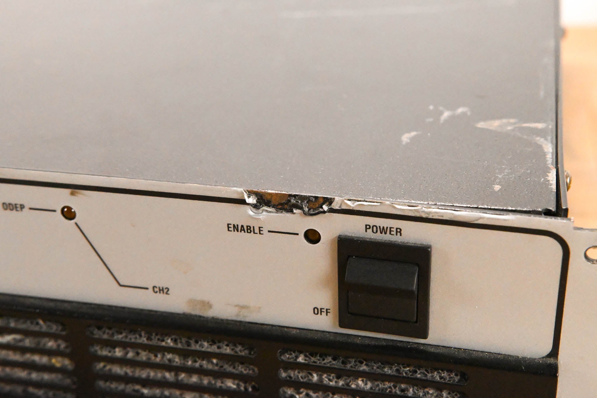 Crown Micro-Tech 600 2-Channel Power Amplifier CG01YXS