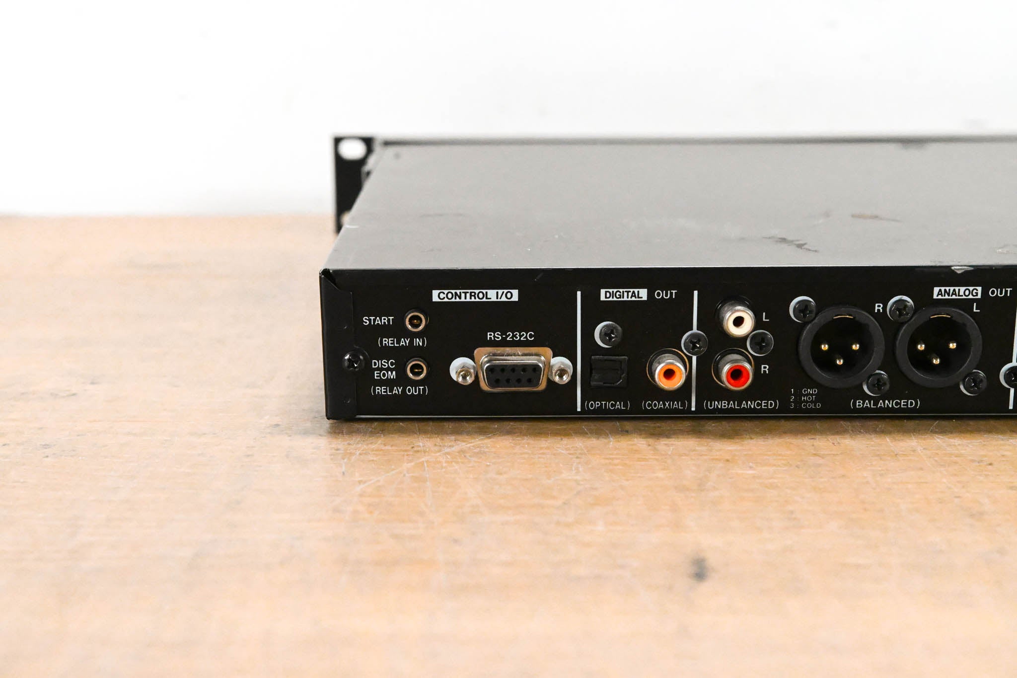 TASCAM CD-500B Rack-Mountable CD Player