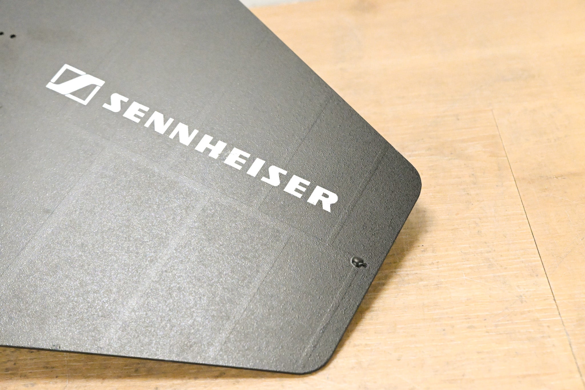 Sennheiser A-2003-UHF Passive Directional Antenna - 450-960 MHz