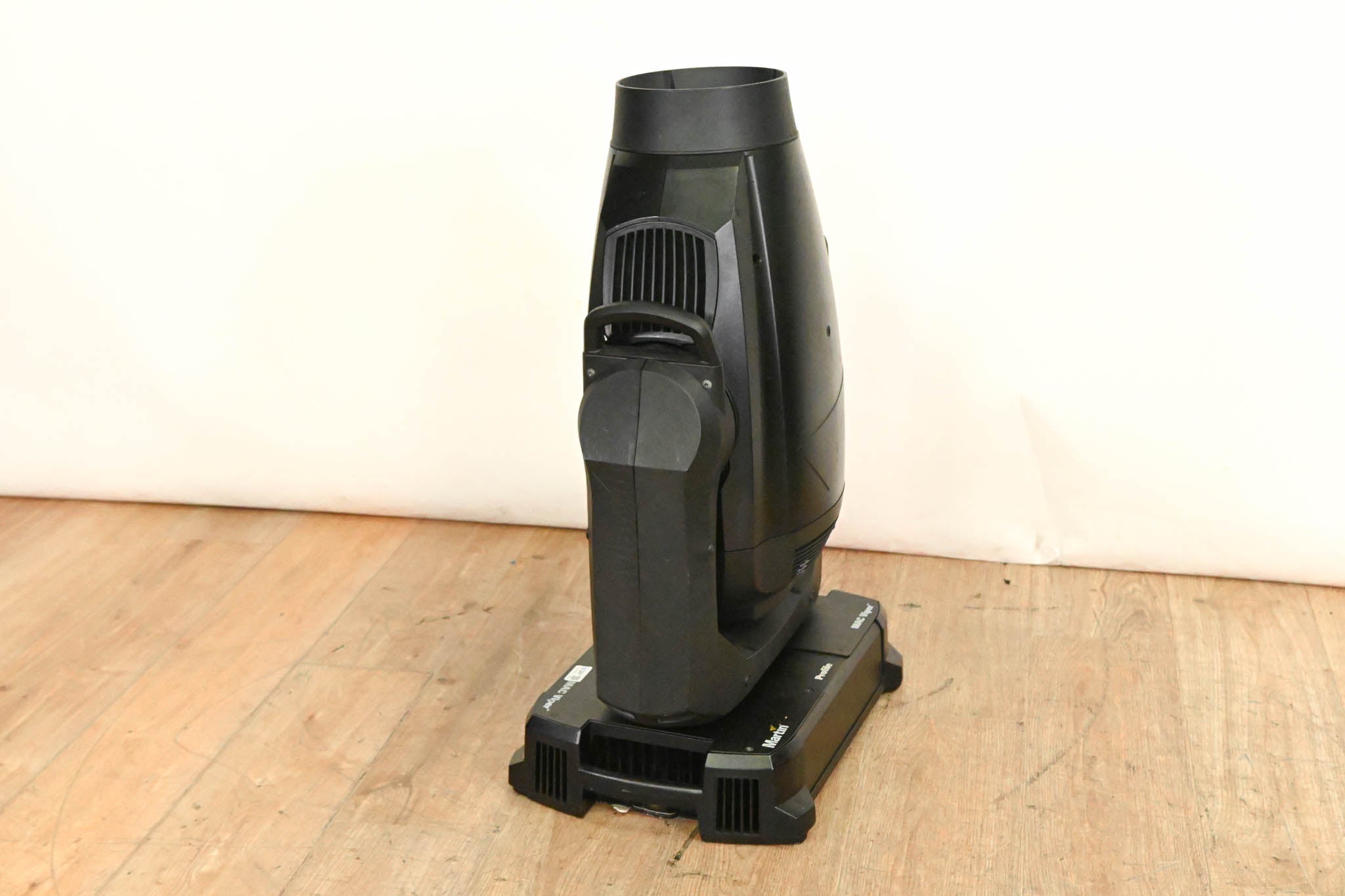 Martin MAC Viper Profile High Output Discharge-Based Moving Light