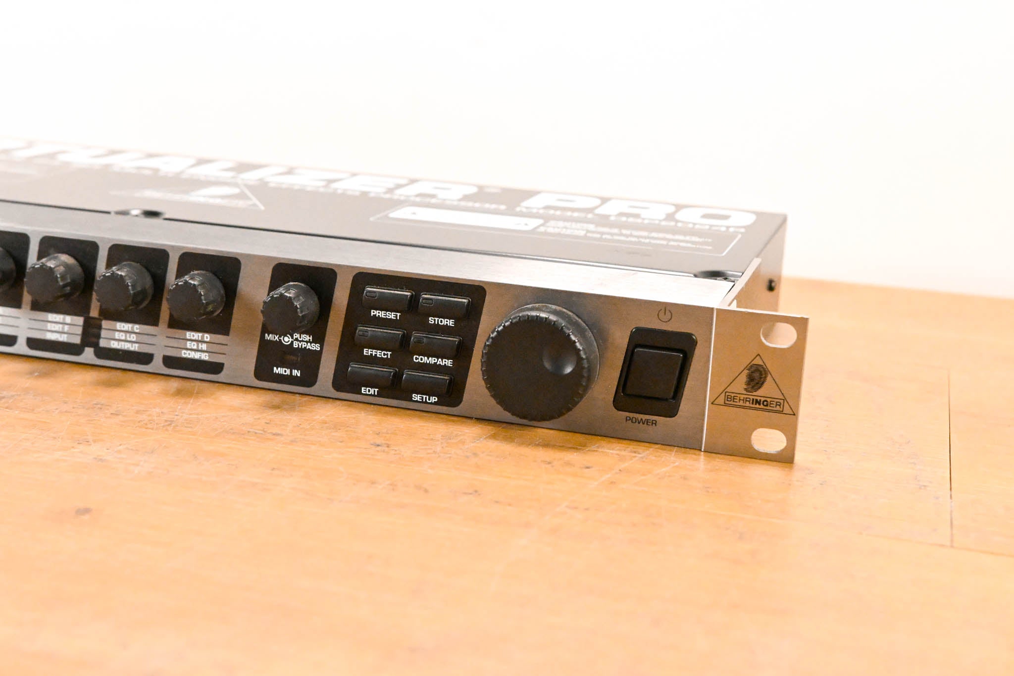 Behringer Virtualizer Pro DSP2024P 24-Bit Multi-Effects Processor