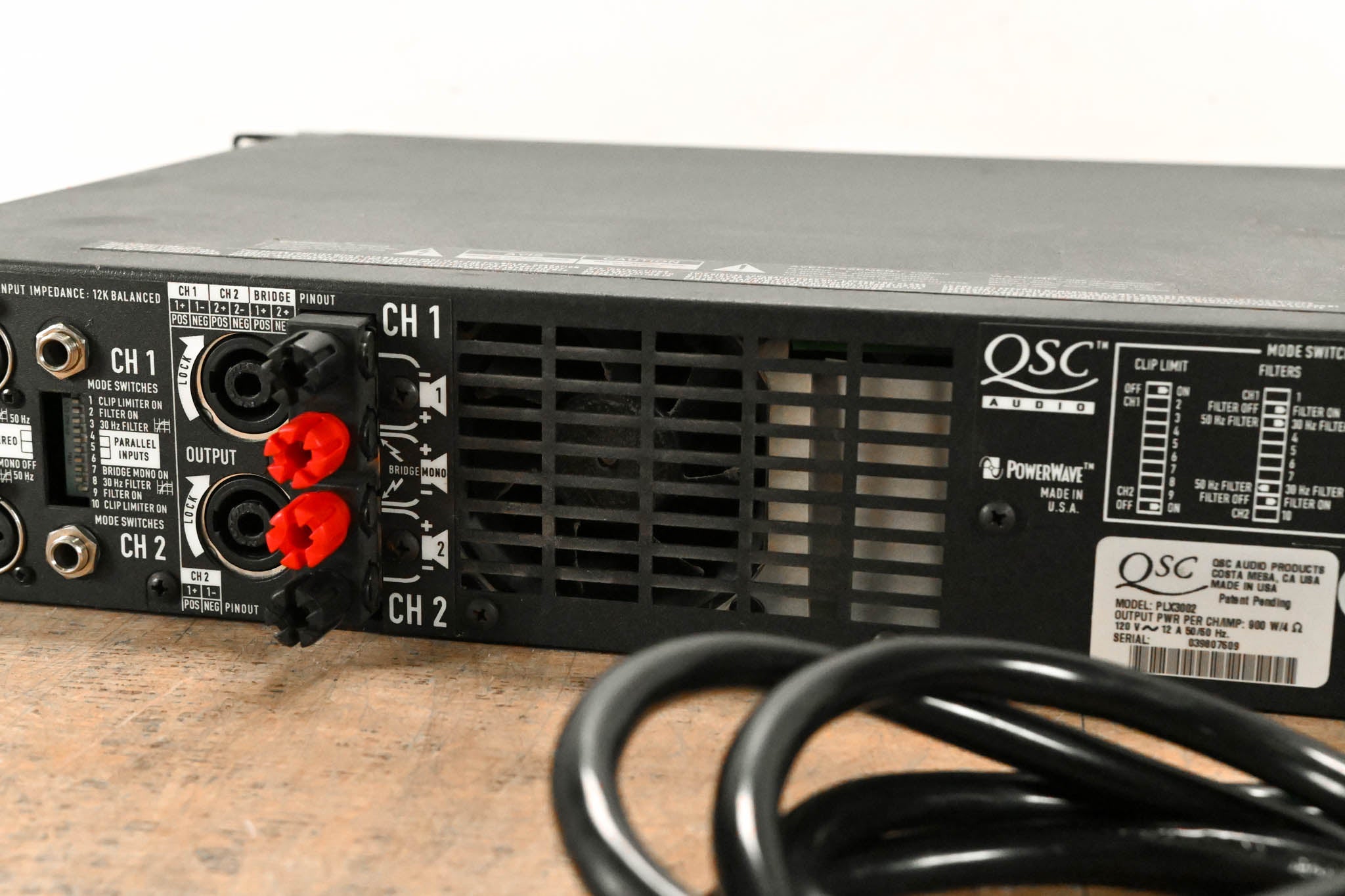 QSC PLX3002 2-Channel Power Amplifier