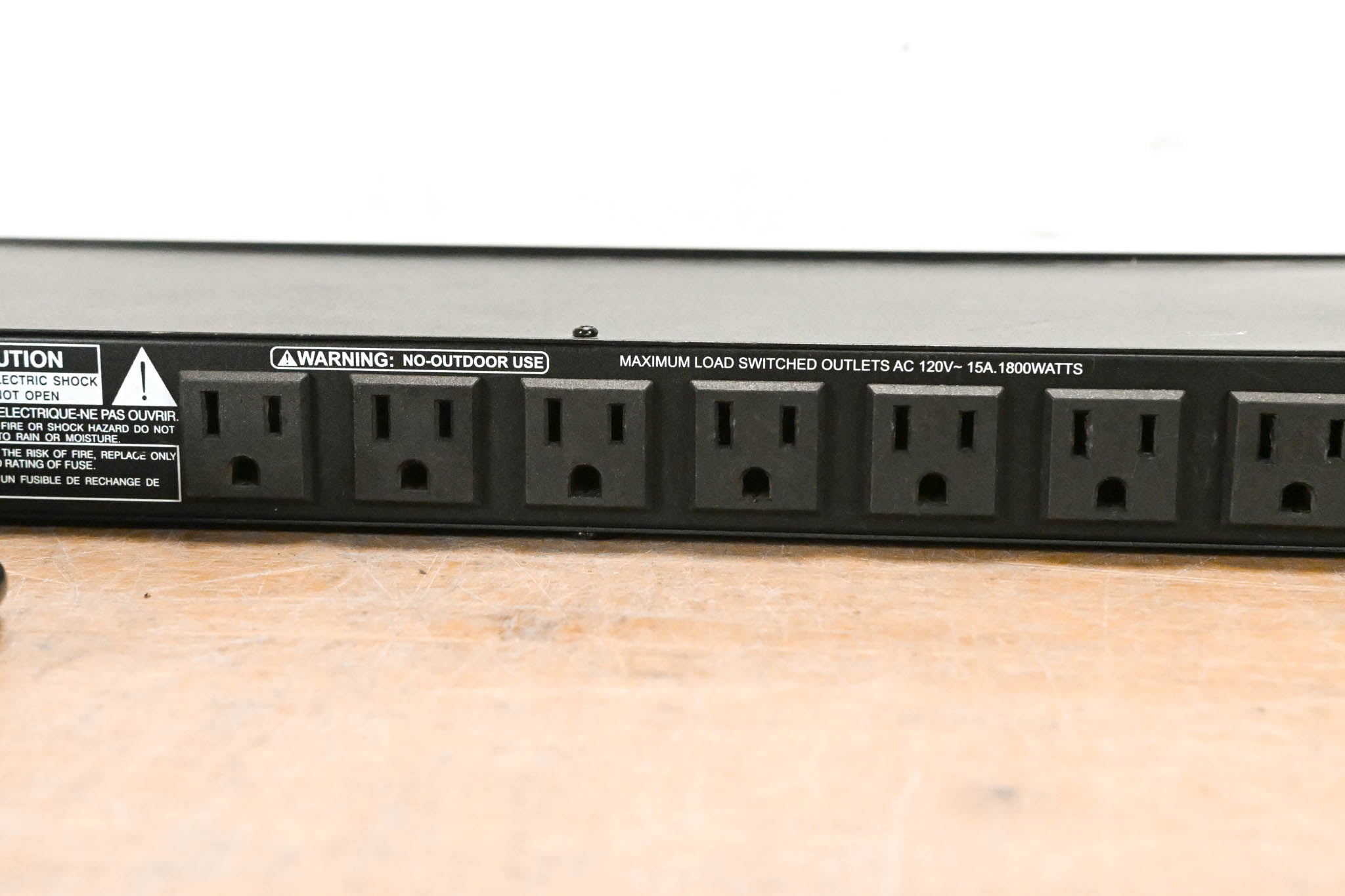 Furman M-8 8-Outlet Power Conditioner