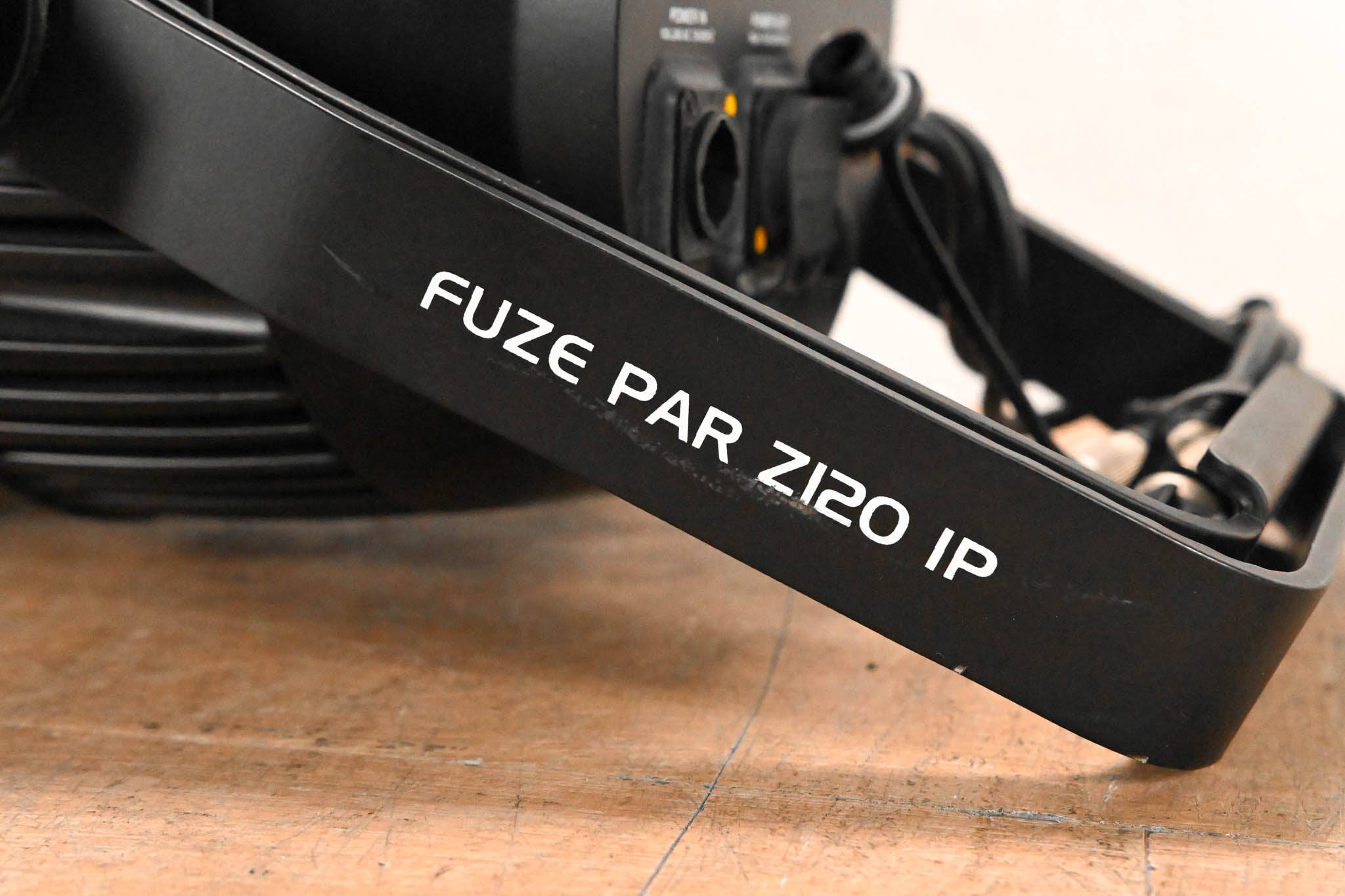 Elation Fuze Par Z120 IP 120W RGBW LED Par with Zoom (NO POWER SUPPLY)
