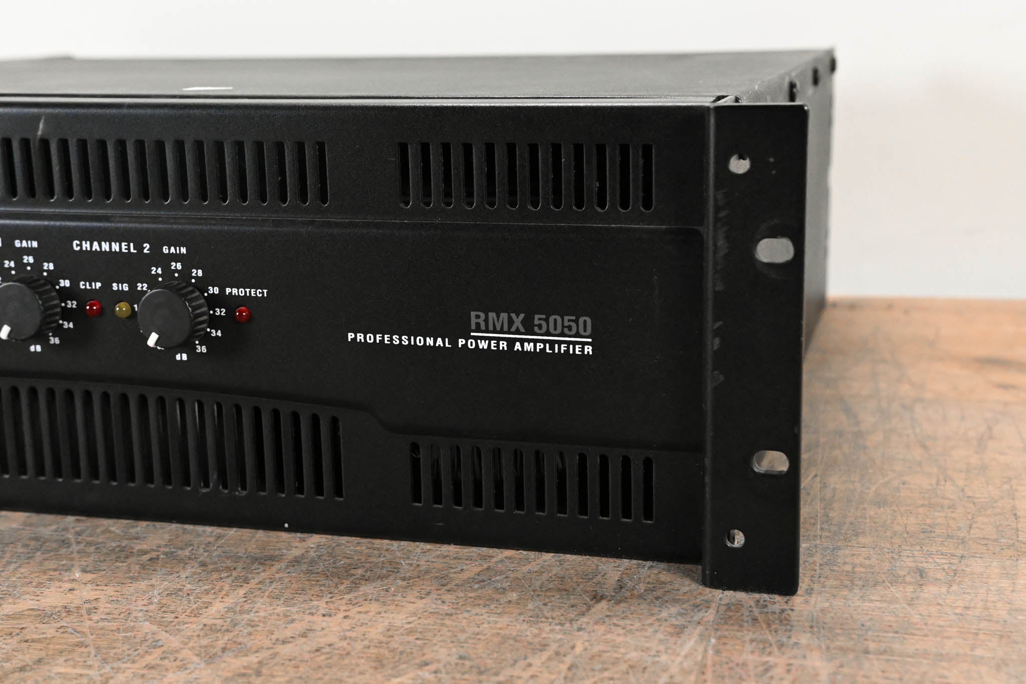 QSC RMX5050 2-Channel Power Amplifier