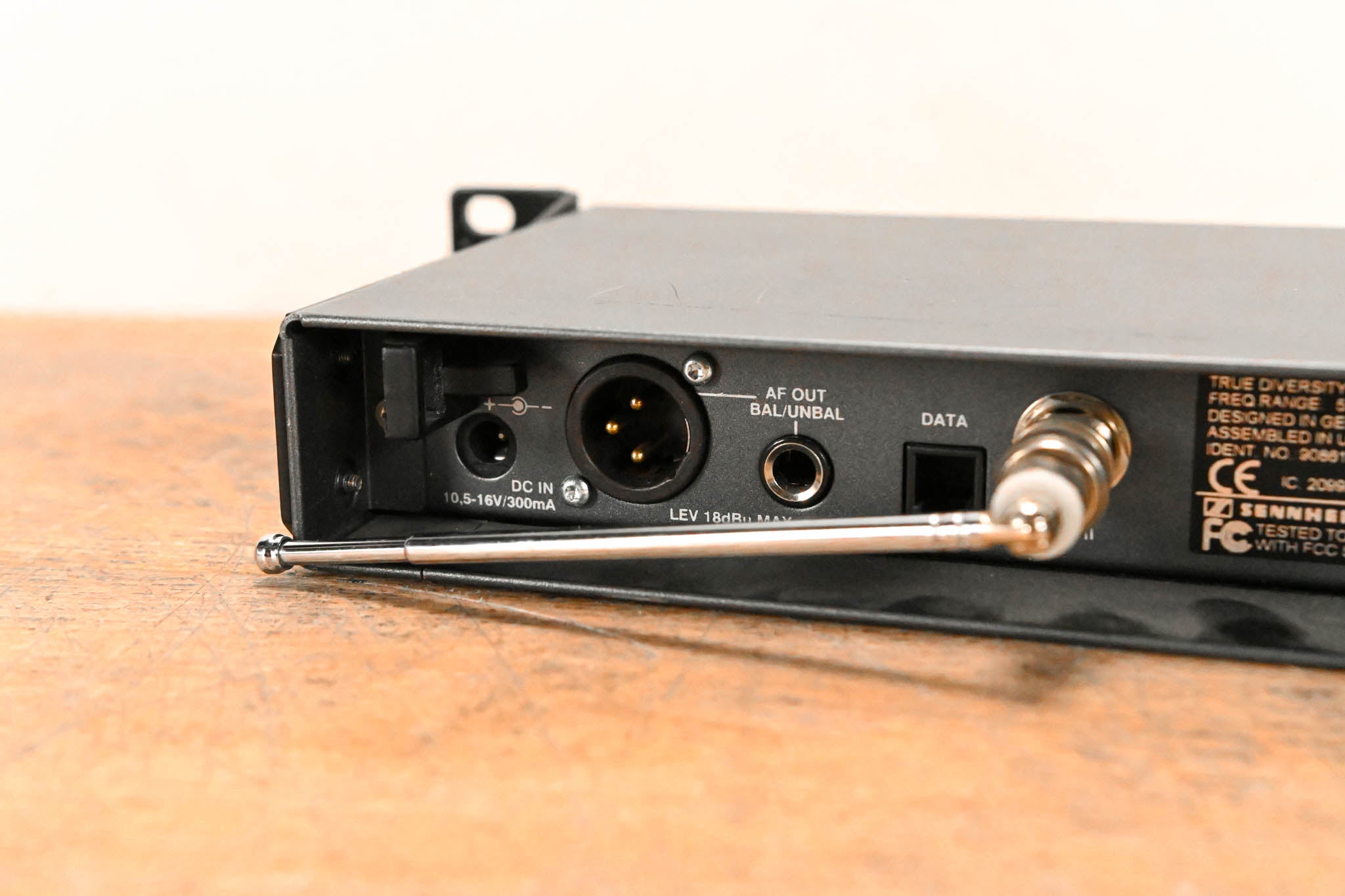 Sennheiser ew 300 G2 Handheld Wireless System 518-554MHz NO POWER SUPPLY
