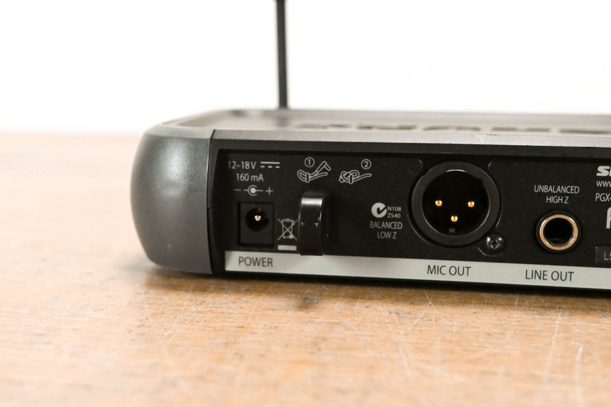 Shure PGX24/BETA58A Handheld Wireless System - L5 Band: 644-662 MHz