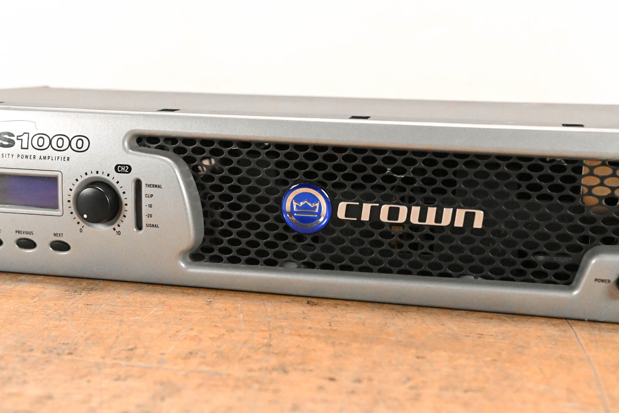 Crown XLS 1000 Two-channel, 350W @ 4Ω Power Amplifier