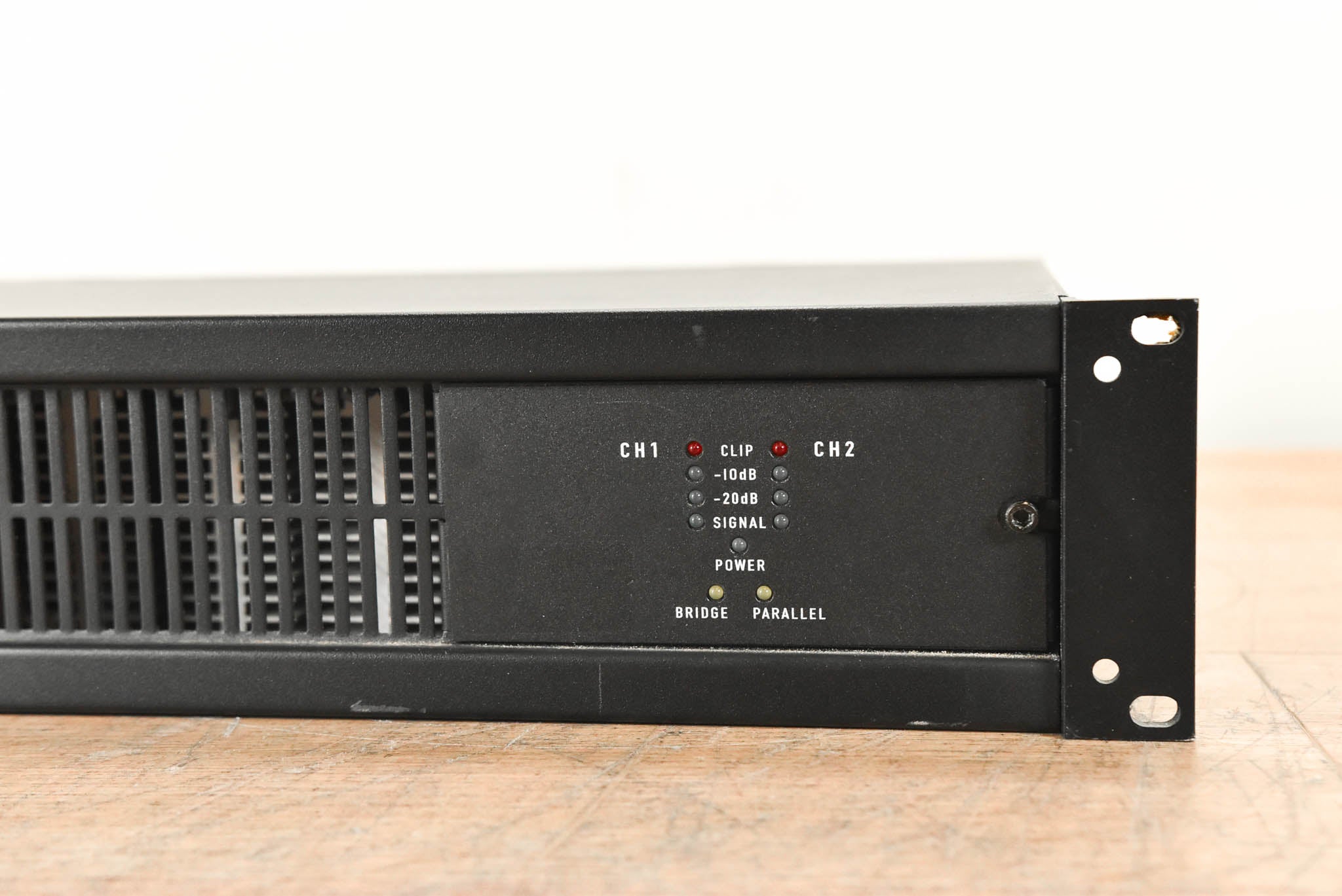 QSC CX902 2-Channel Power Amplifier