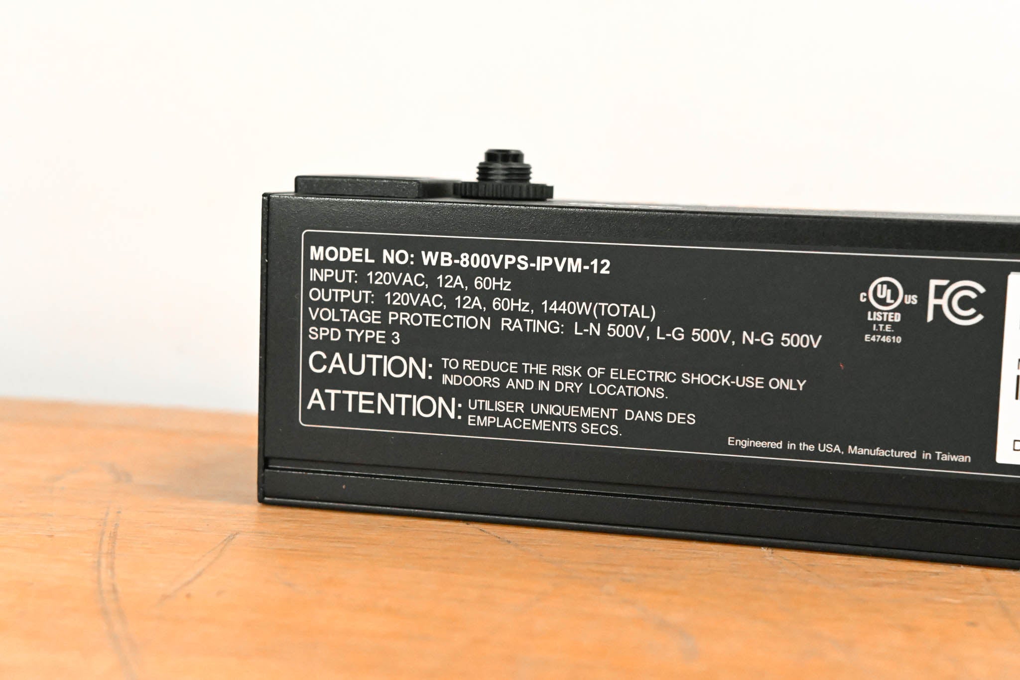 WattBox WB-800VPS-IPVM-12 Vertical IP Power Conditioner (12 Outlets)