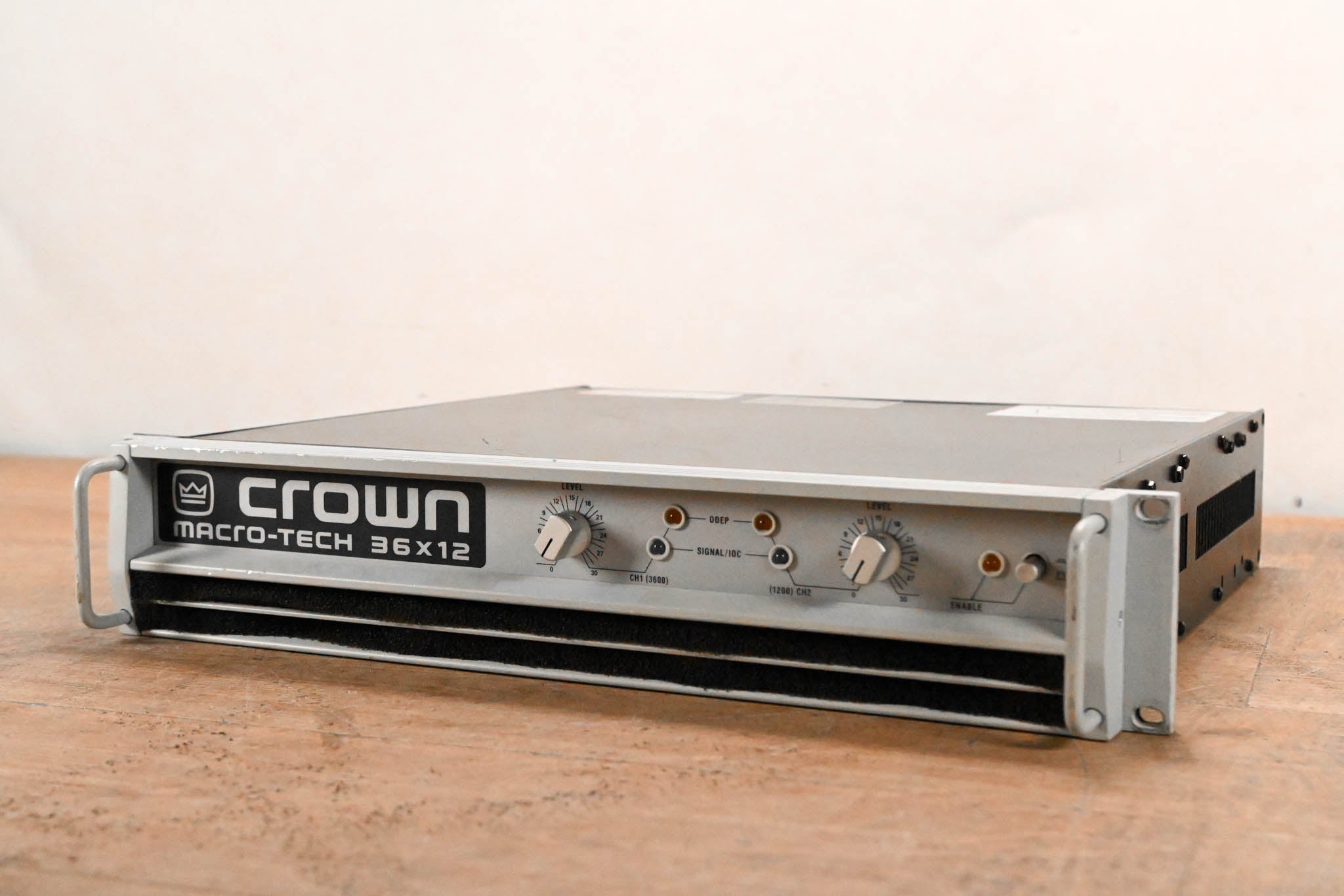 Crown Macro-Tech 36x12 2-Channel Power Amplifier