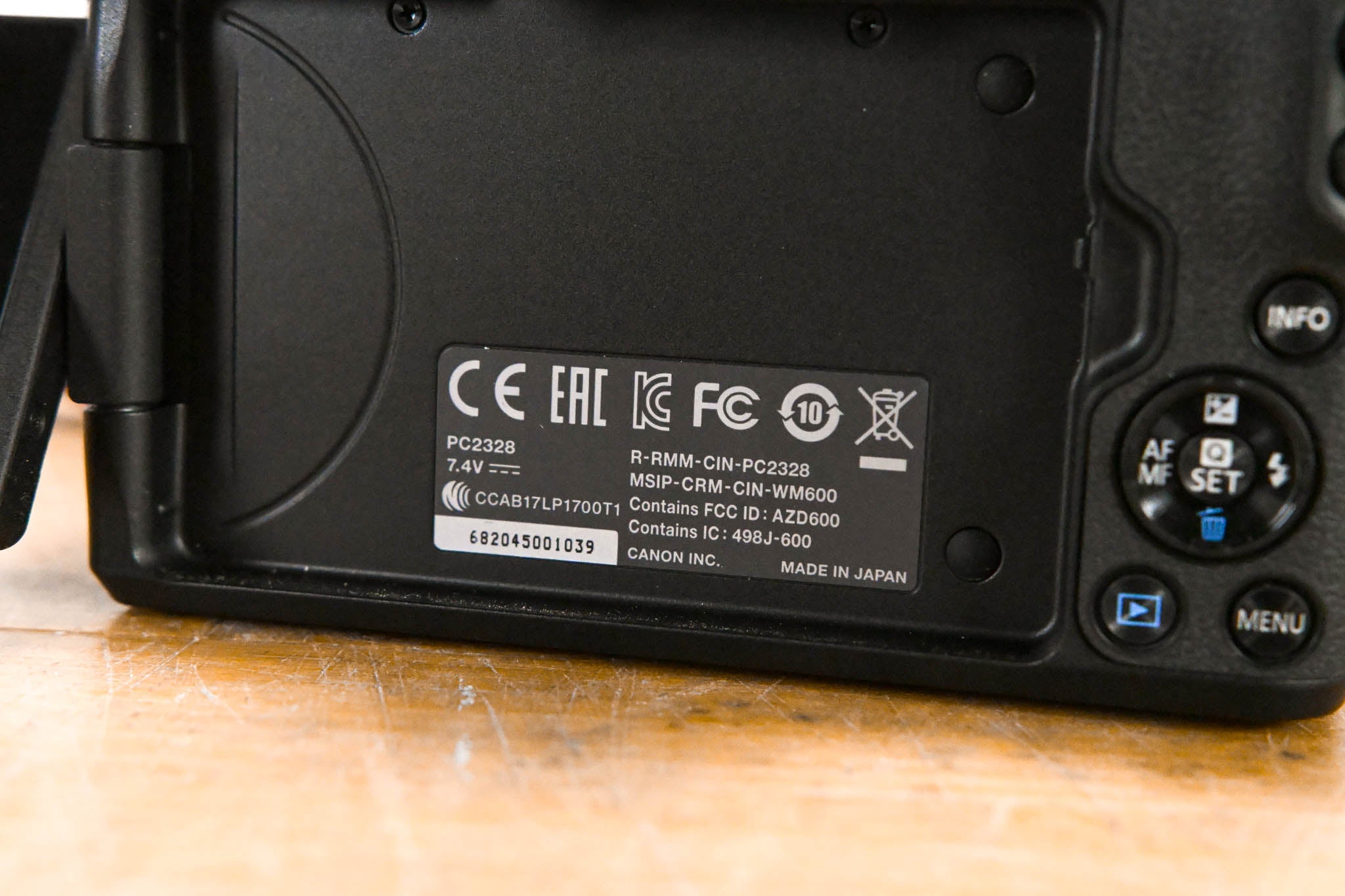 Canon EOS M50 Mirrorless Camera with EF-M 15-45mm f/3.5-6.3 IS STM Lens