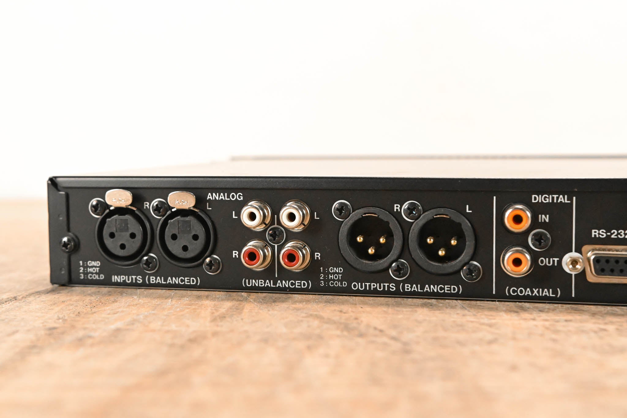 TASCAM SS-CDR200 Solid State and CD Digital Audio Recorder