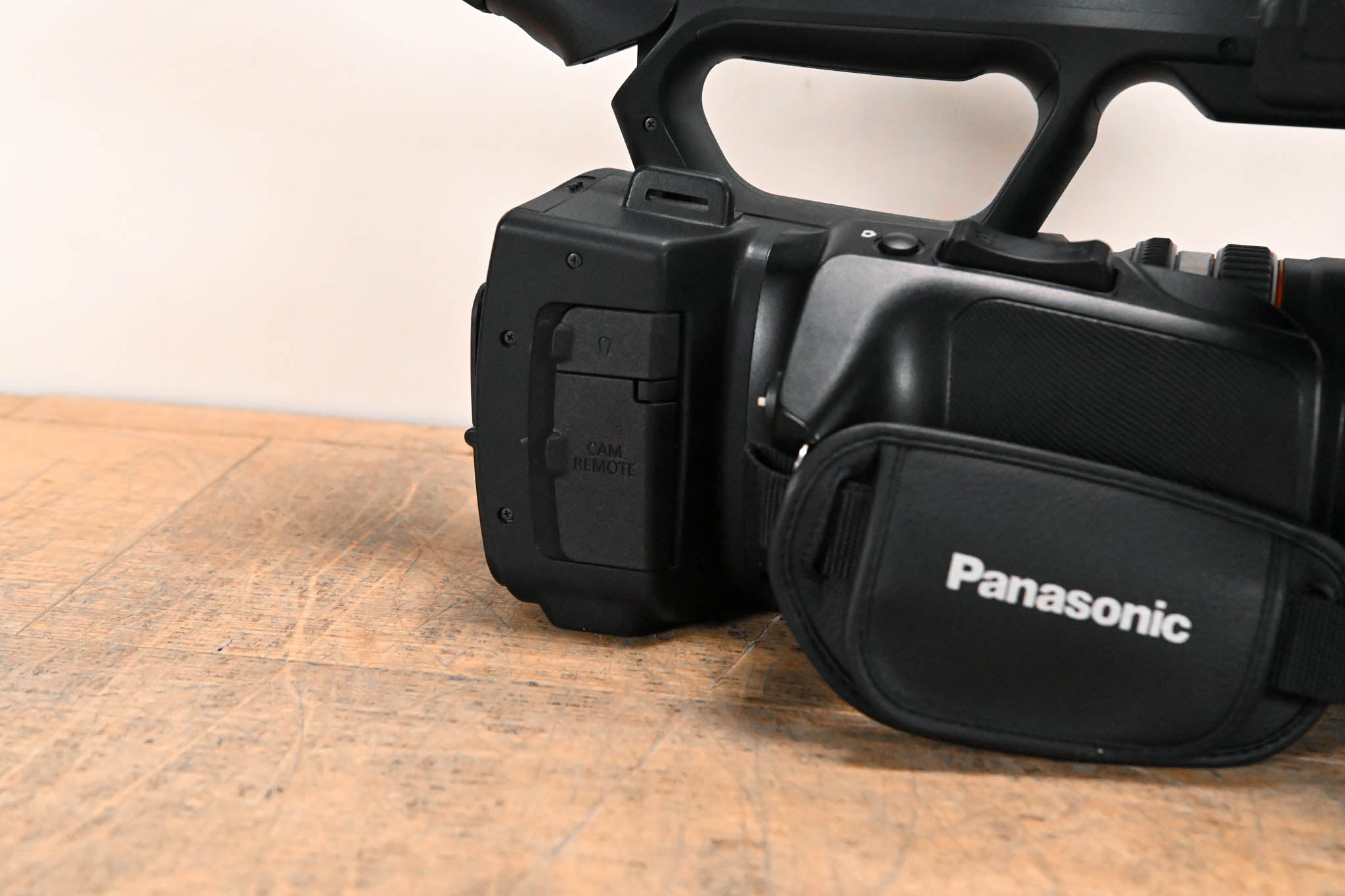 Panasonic AG-AC90PJ AVCCAM Handheld Camcorder
