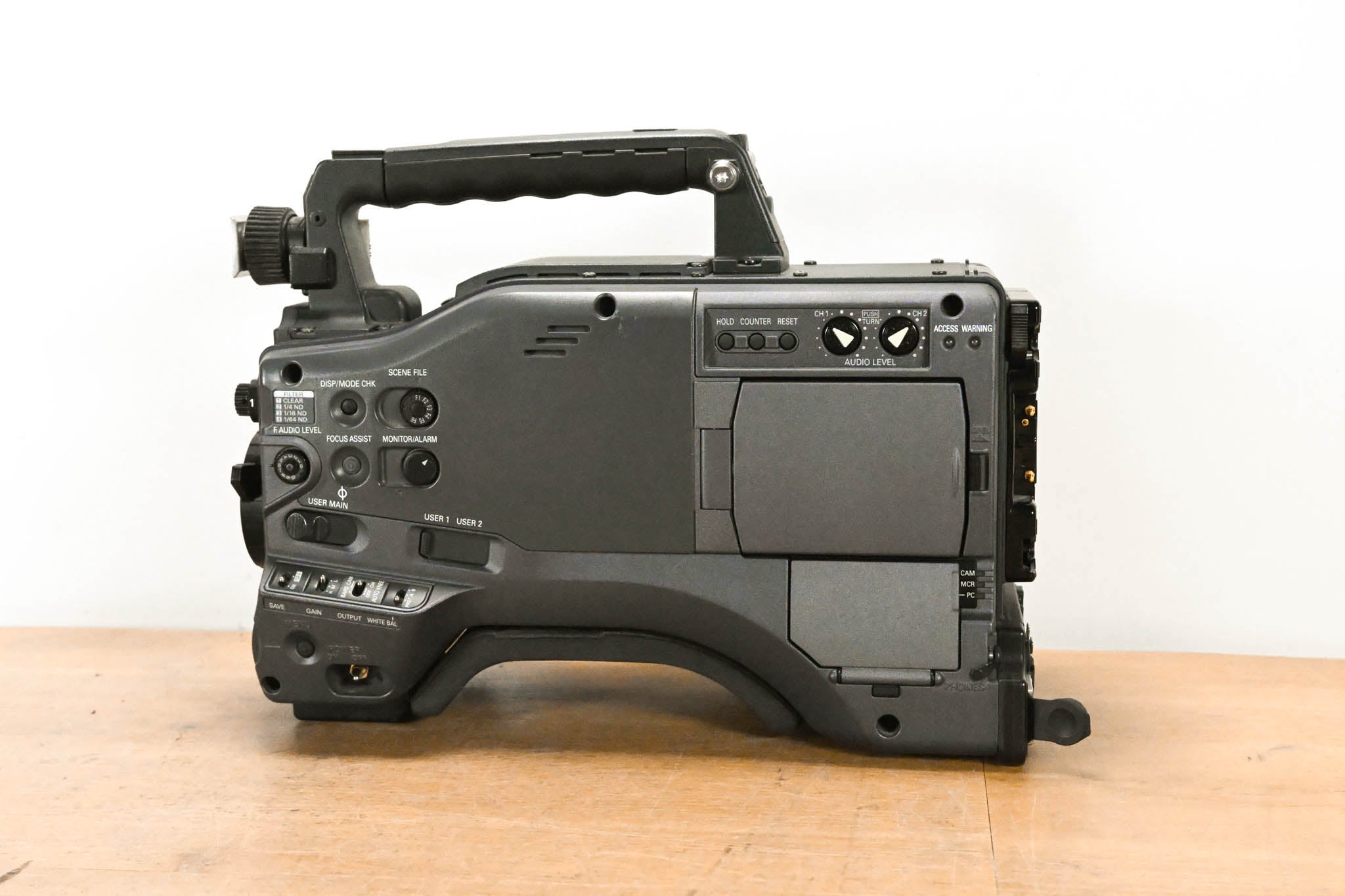 Panasonic AG-HPX500P 2/3" Shoulder-Mounted P2HD Camcorder