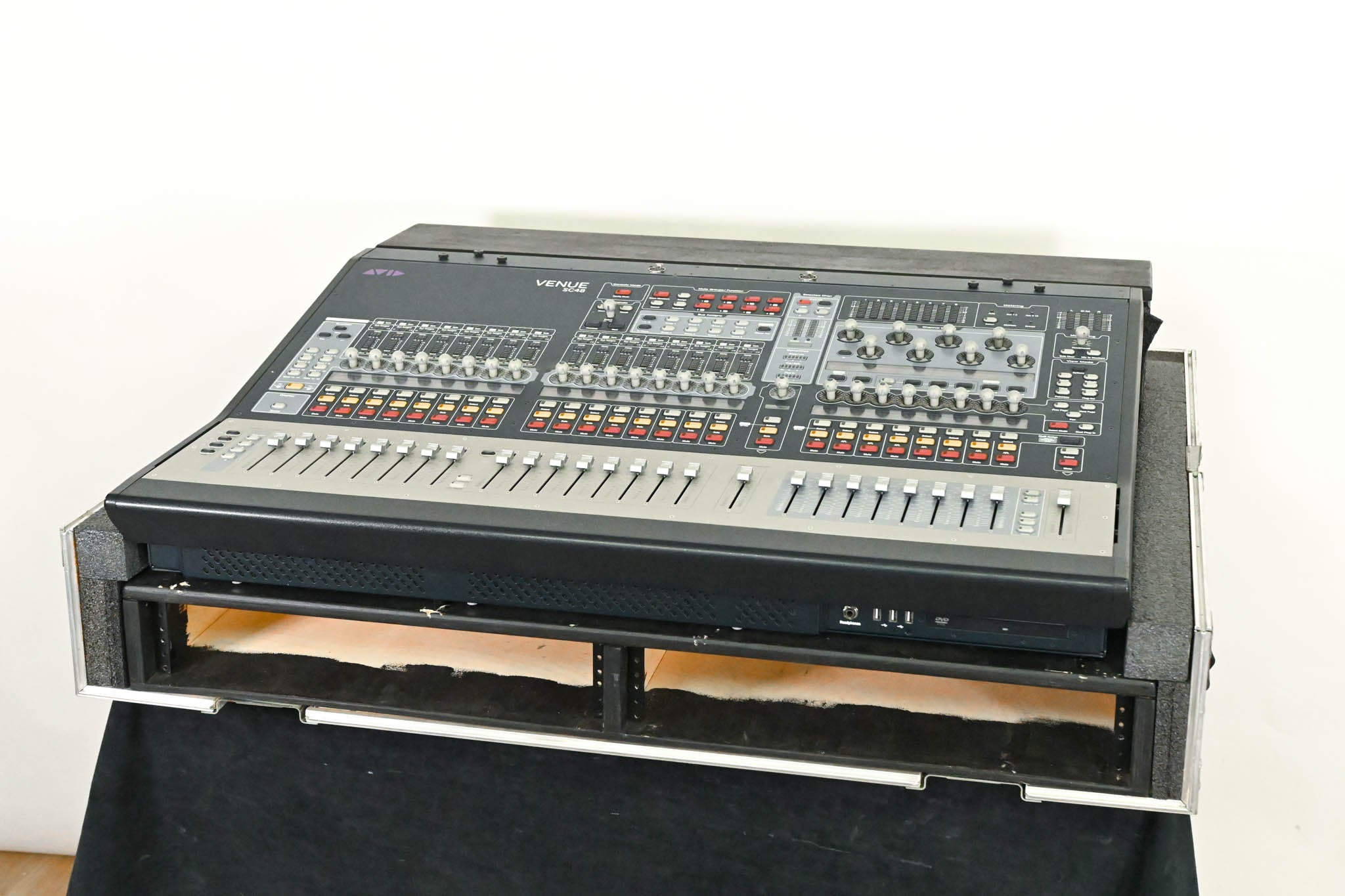 AVID VENUE SC48 Digital Audio Mixing Console with Road Case