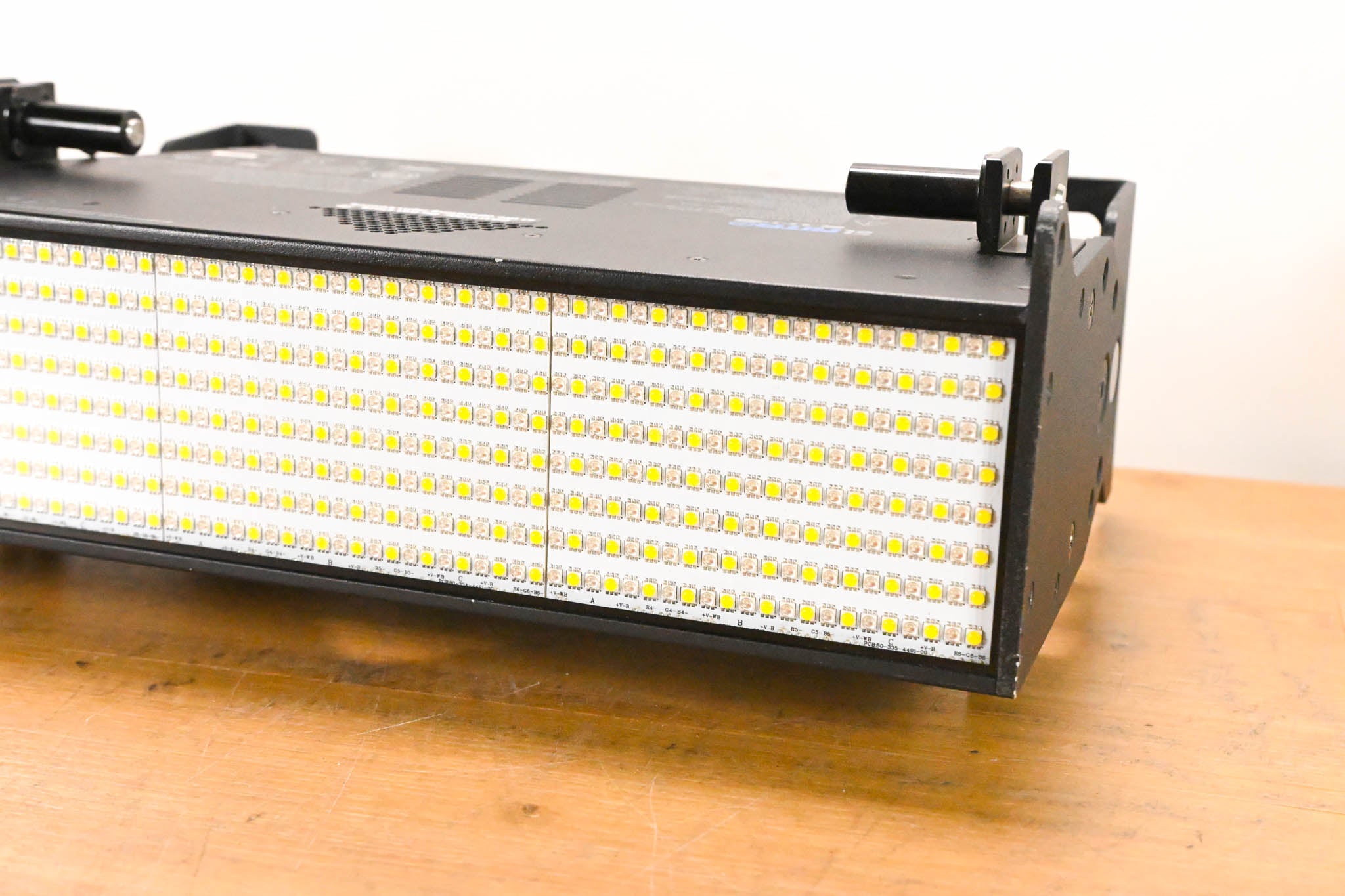 Philips Showline SL Nitro 510C RGBW LED Strobe Light