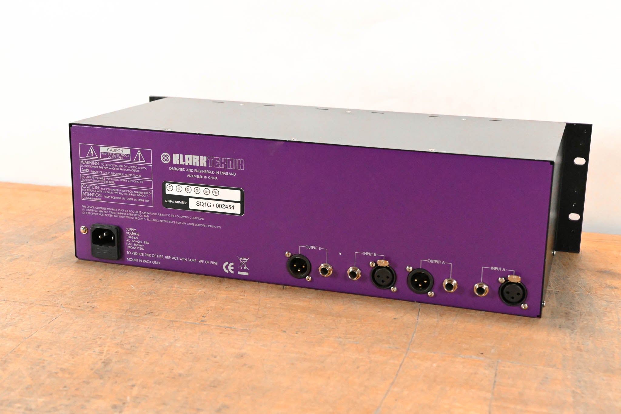 Klark Teknik SQ1G Square ONE Graphic 2-Channel 30-Band Graphic Equalizer