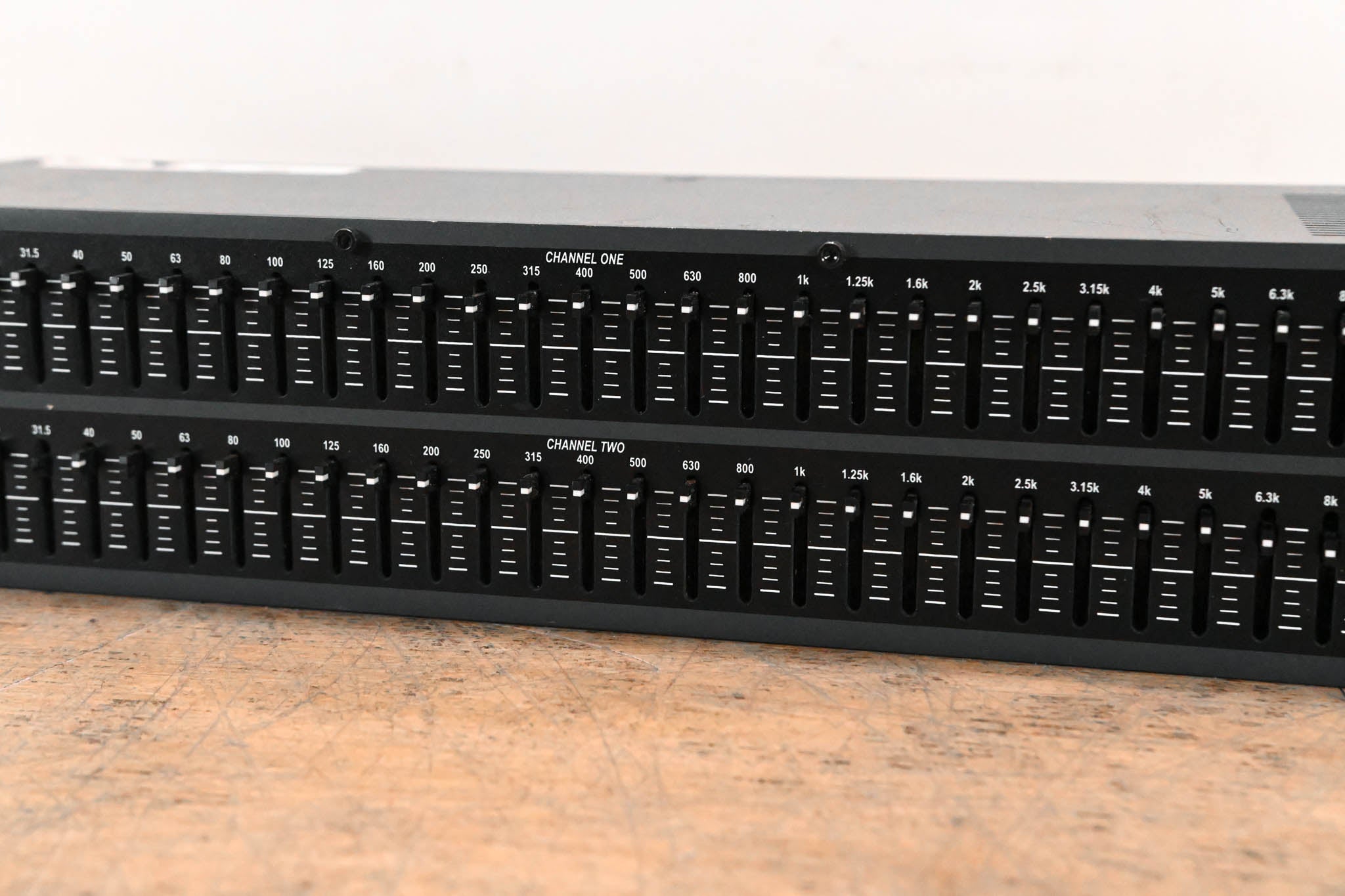 dbx 231 Dual-Channel 31-Band Graphic Equalizer
