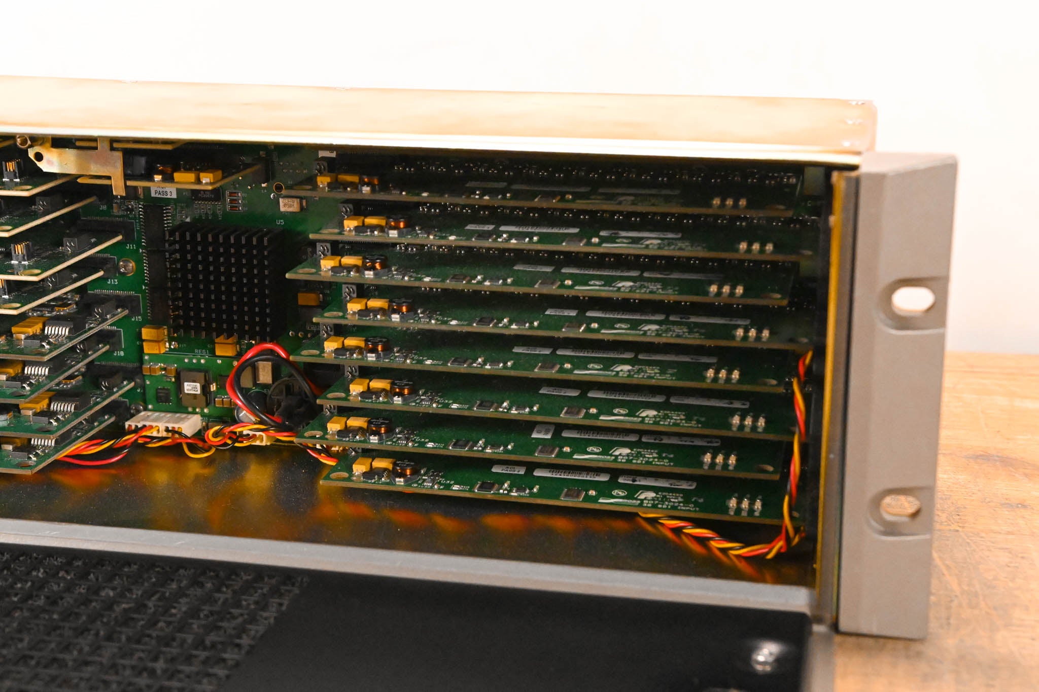 Ross NK-3G72 Scalable 72 x 72 3G/HD/SD Multi-Definition SDI Router