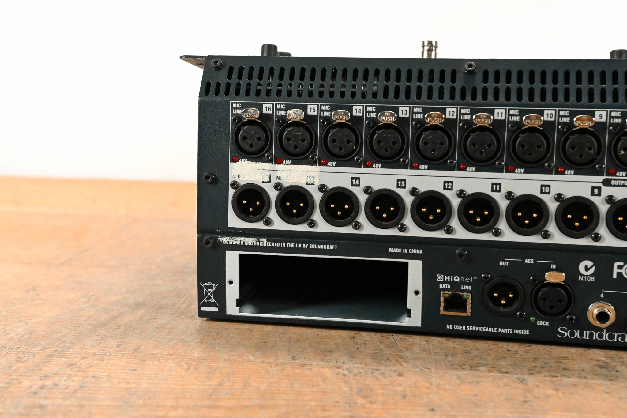 Soundcraft Si Expression 1 16-Channel Digital Audio Mixing Console