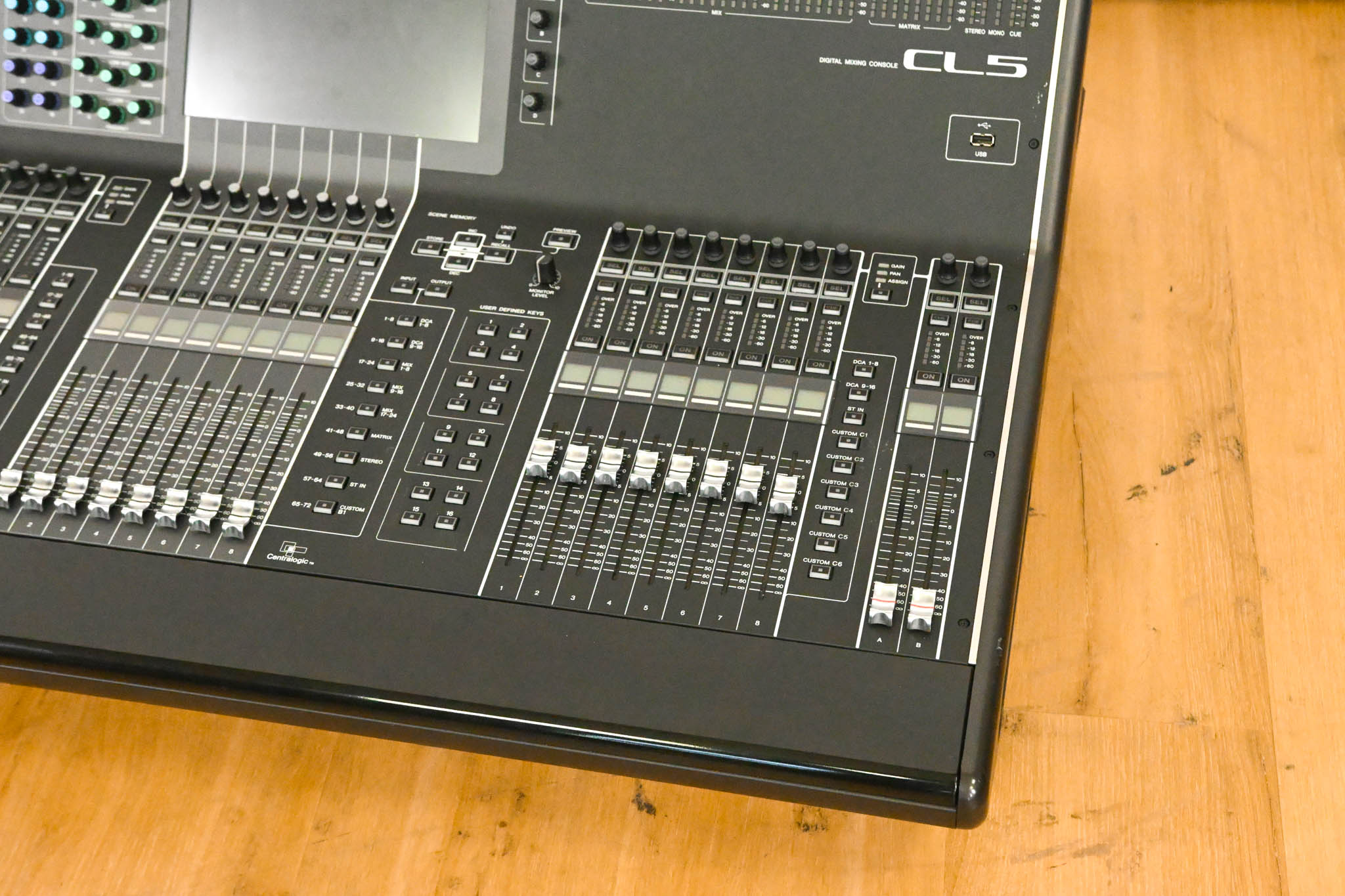 Yamaha CL5 72-Channel Digital Mixing Console