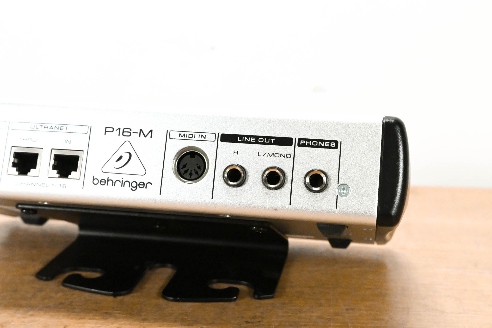 Behringer Powerplay P16-M 16-Channel Digital Personal Mixer