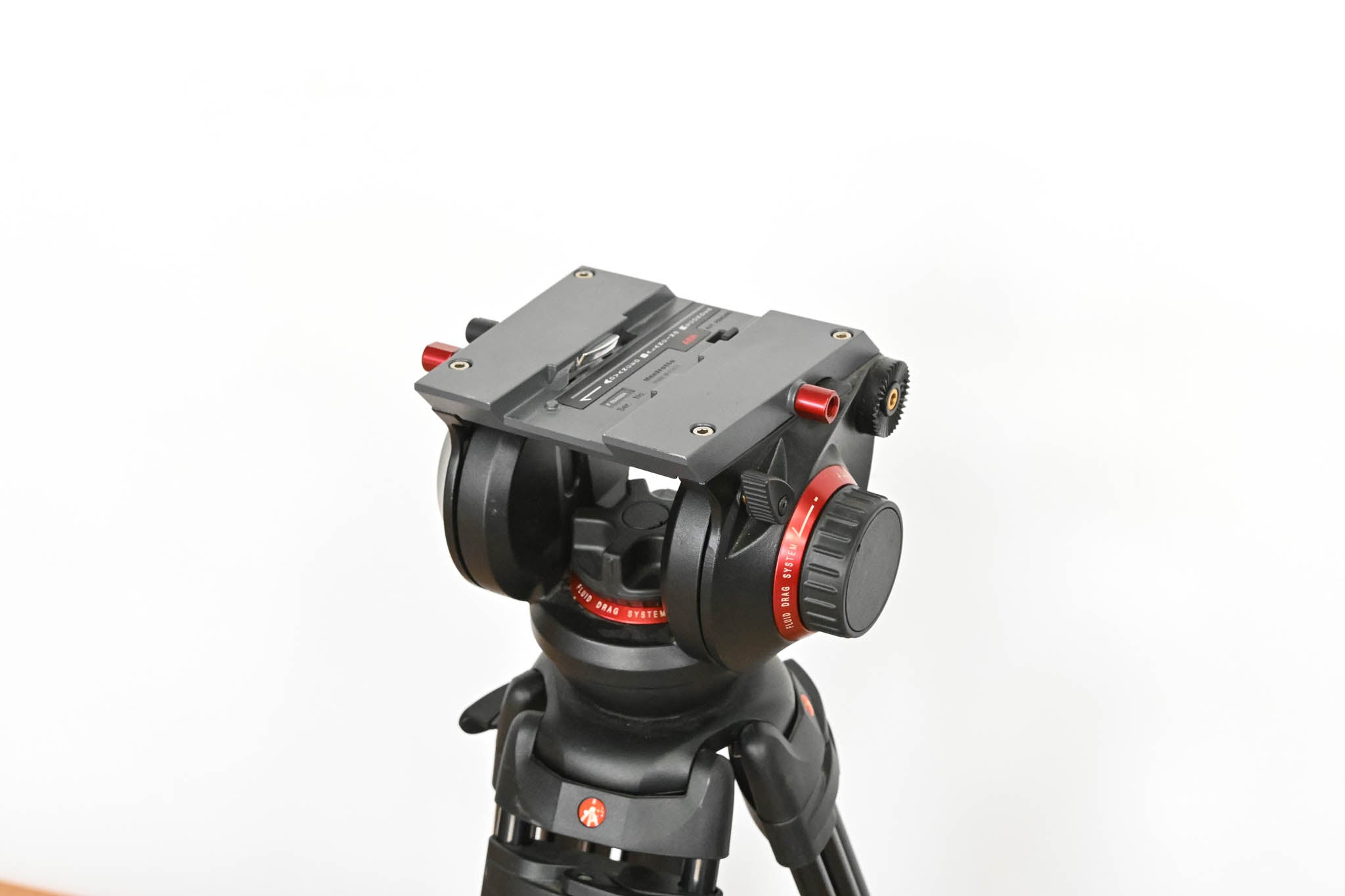 Manfrotto 509HD Professional Video Head w/ 546B 3-Stage Aluminum Tripod