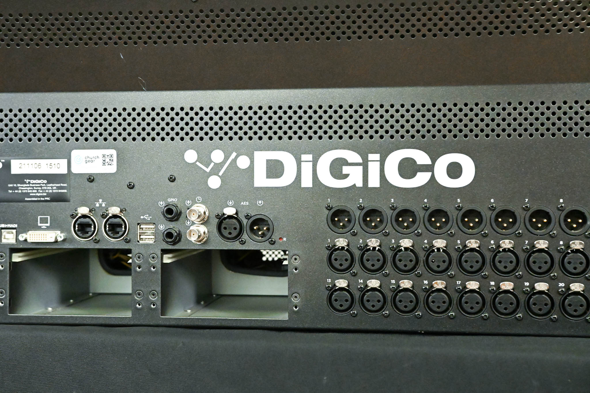 DiGiCo S21 48-Channel Digital Audio Mixing Console