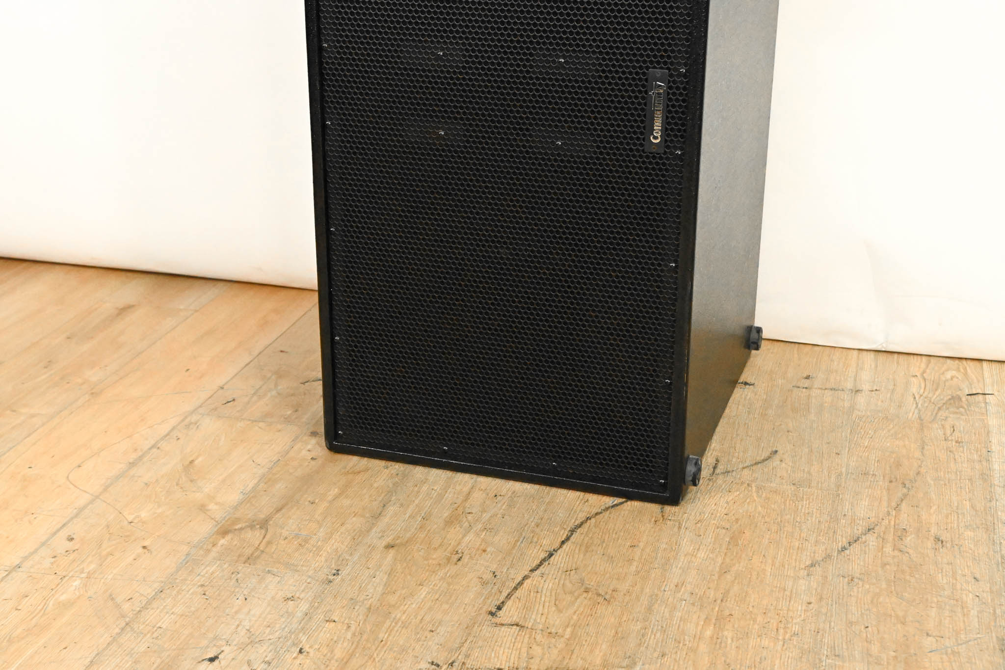 Community V2-215S Dual 15" Subwoofer System