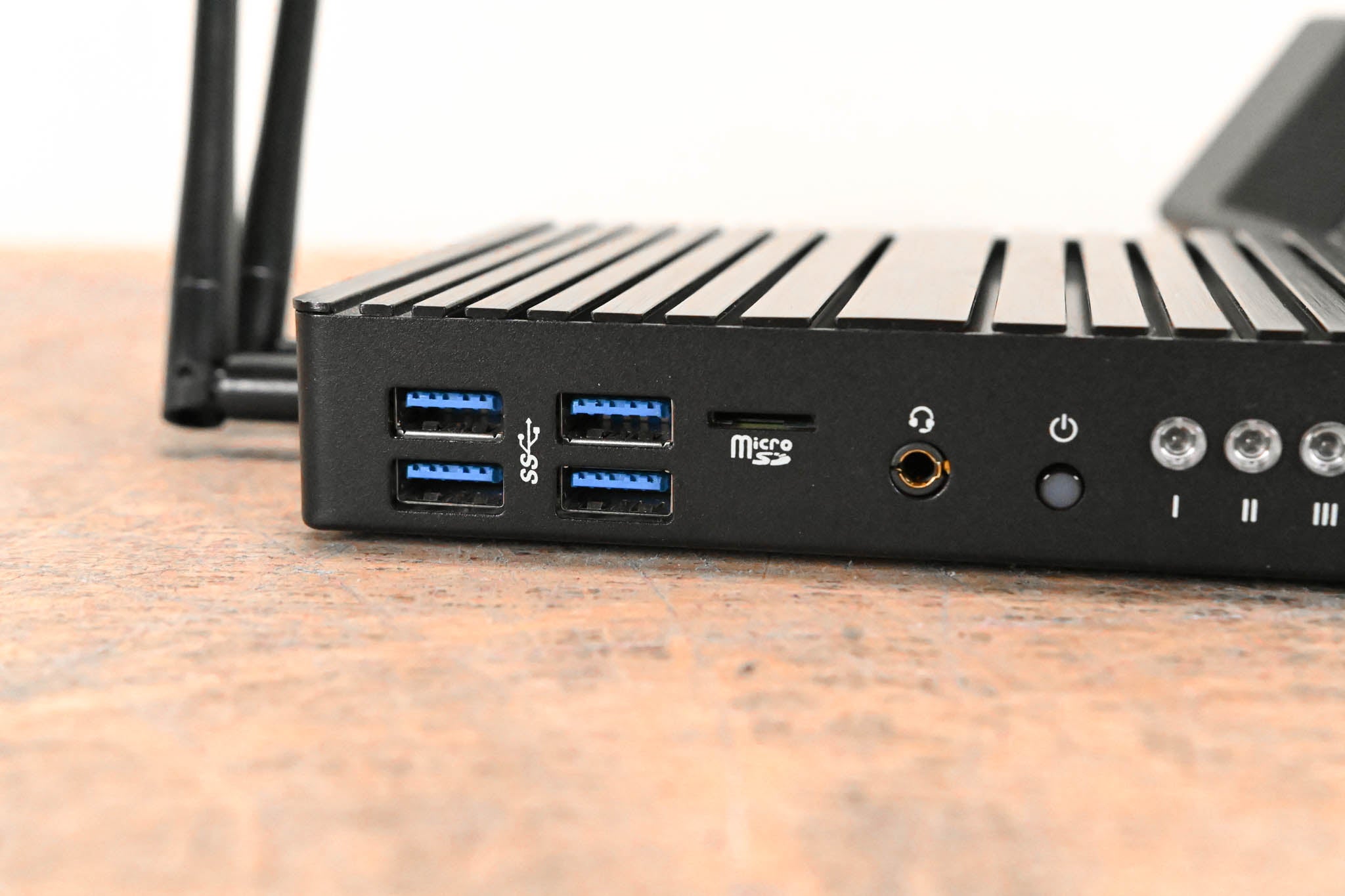 Evertz MV-SERVER for 3067Vip Series Multiviewer
