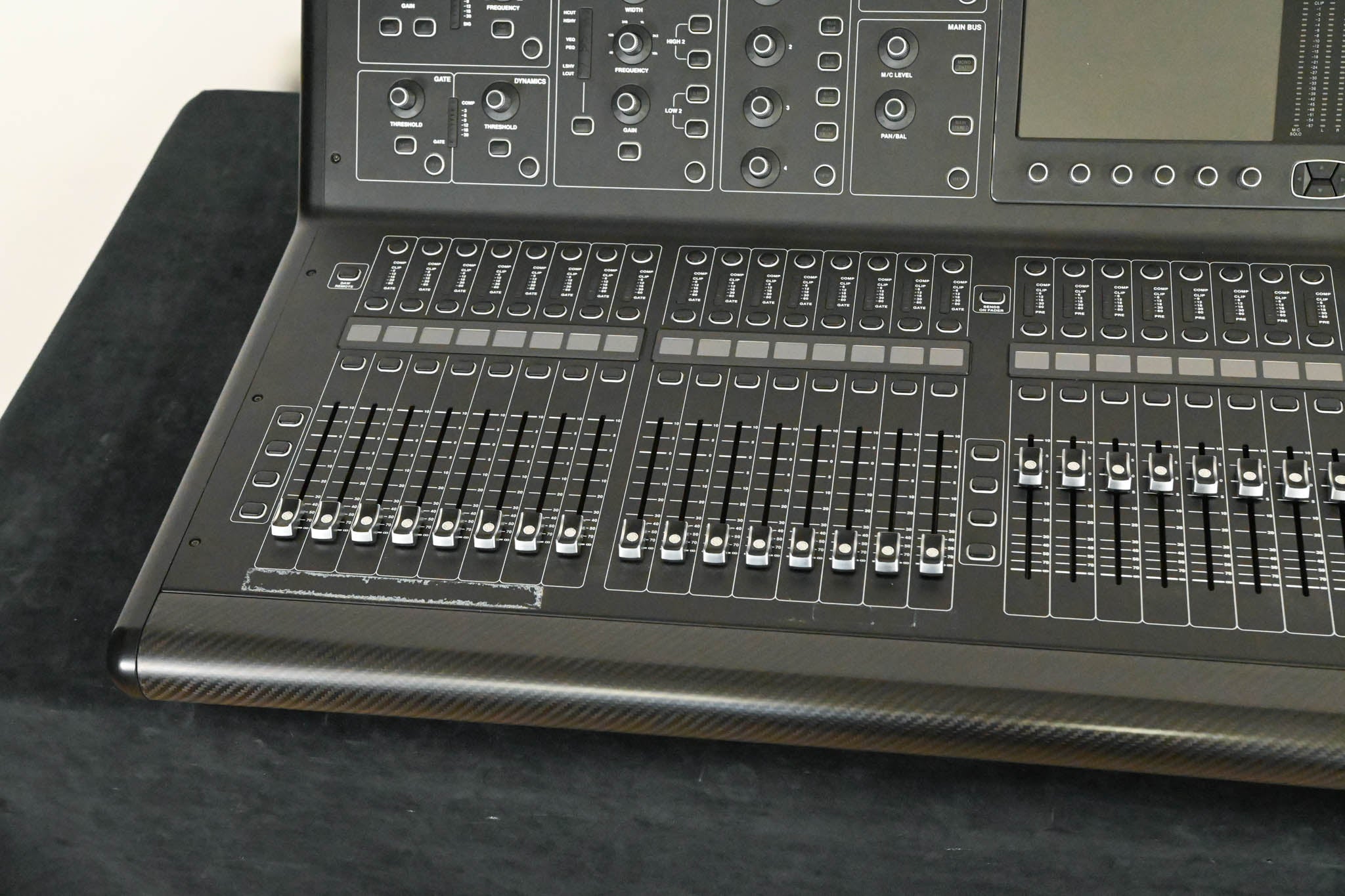 Midas M32 40-Channel Digital Audio Mixing Console