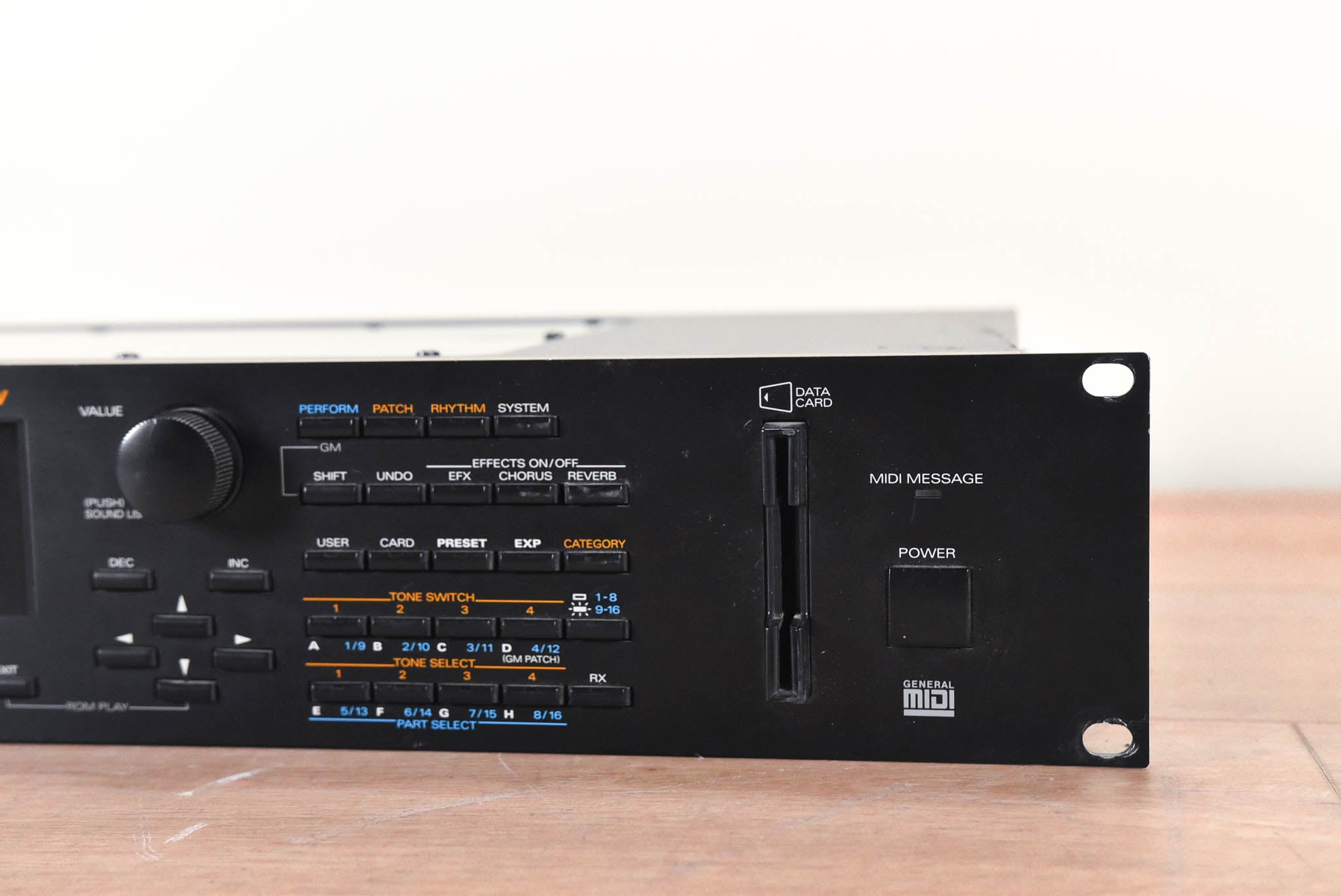 Roland JV-2080 64-Voice Synthesizer Module