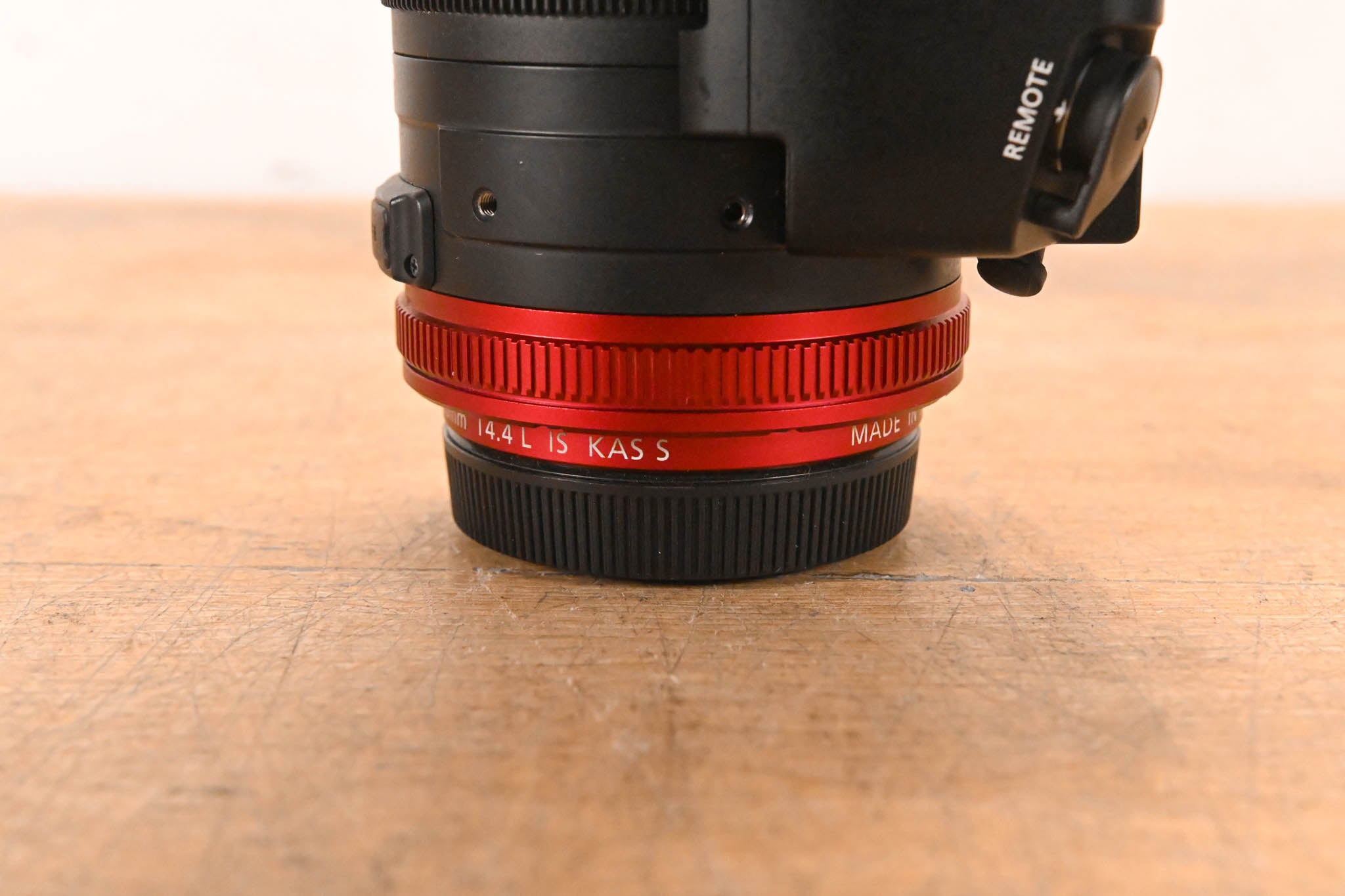 Canon CN-E 70-200mm T4.4 Compact-Servo Cine Zoom Lens (EF Mount)