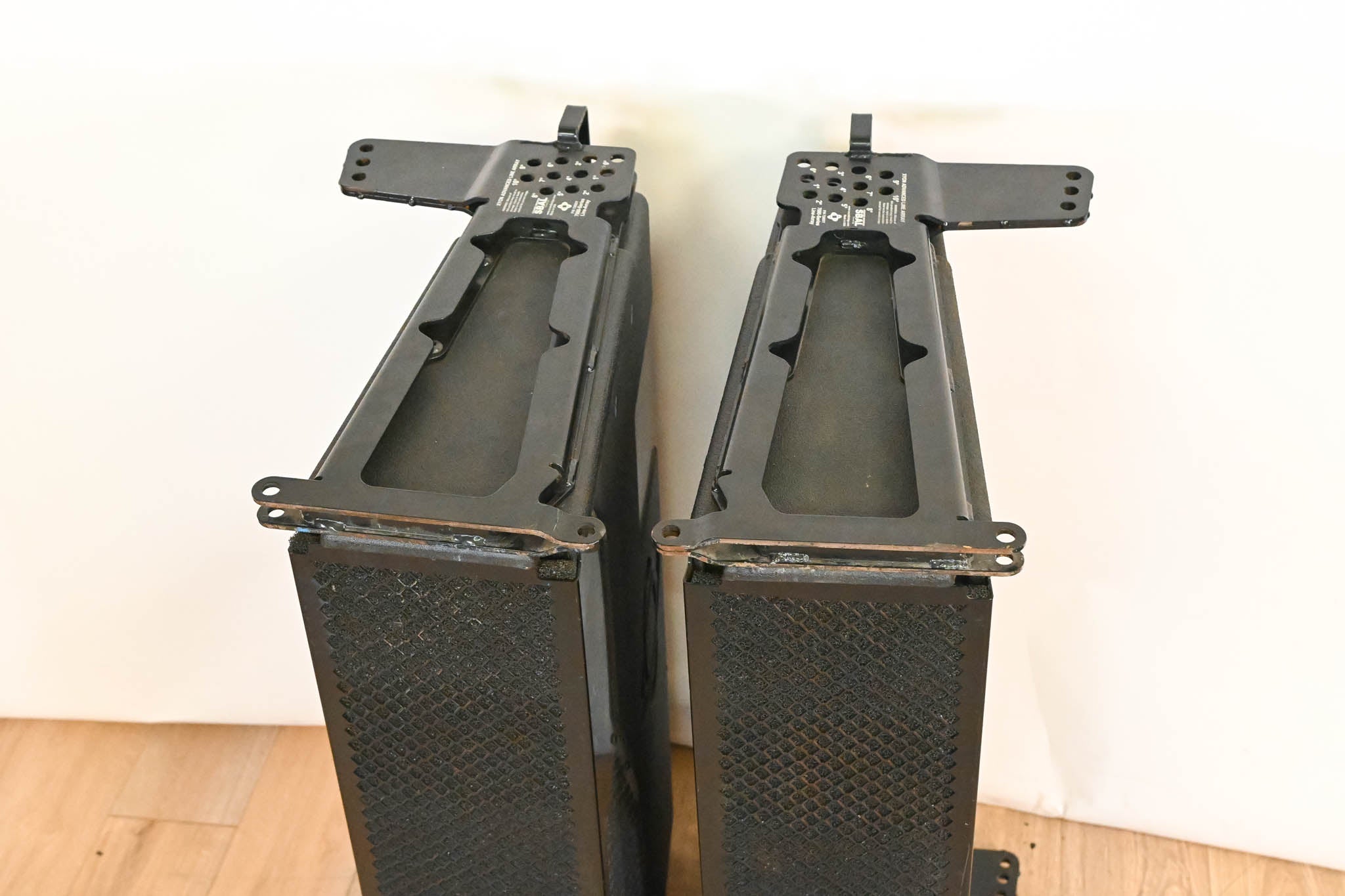 Soundbridge Xyon 7208XY Compact Line-Array Speaker (PAIR)