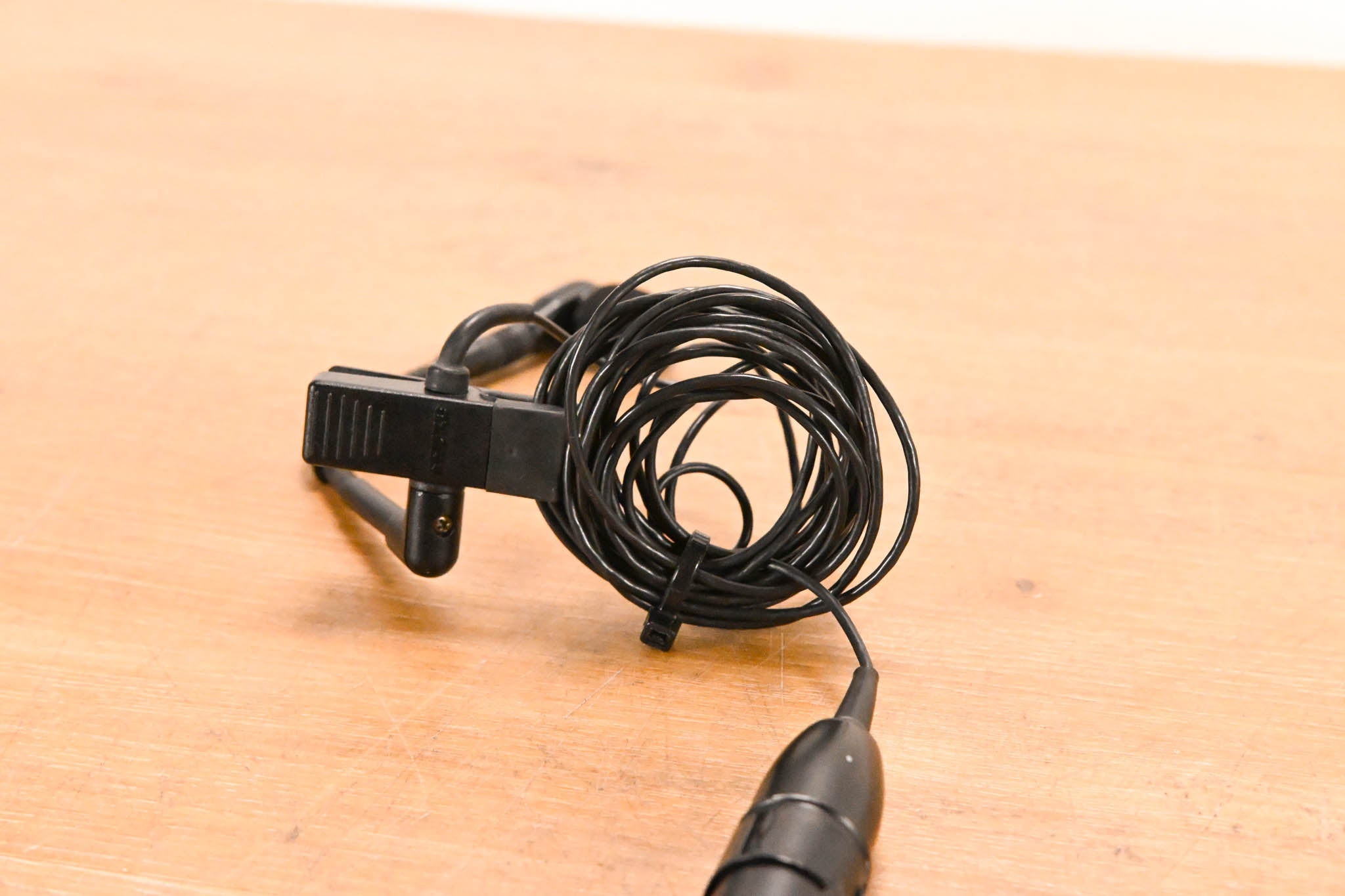 Shure Beta 98H/C Miniature Cardioid Condenser Instrument Microphone