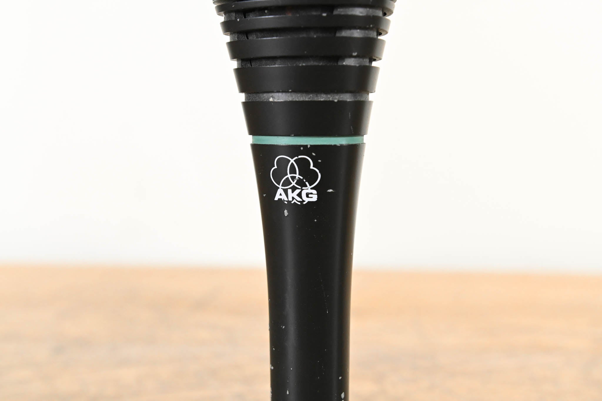 AKG D3800 Dynamic Hypercardioid Microphone