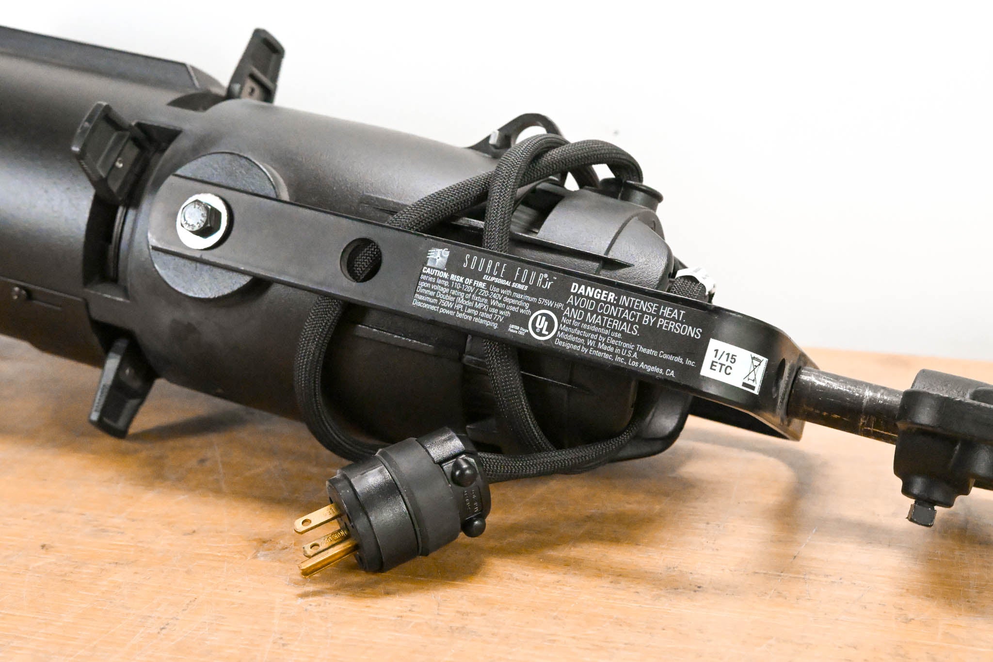 ETC Source Four Jr 26 Degree 575 Ellipsoidal Light
