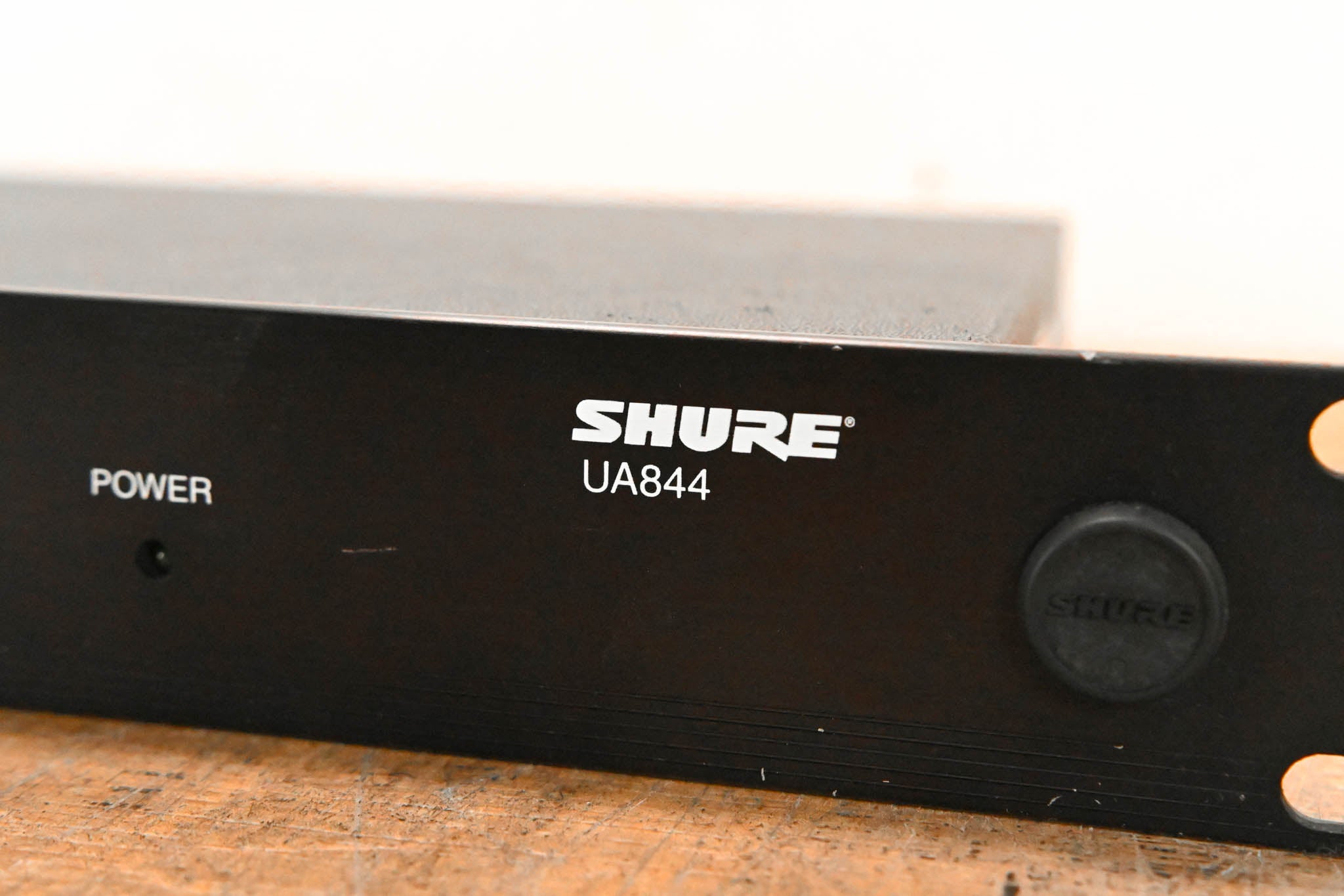 Shure UA844US Wideband UHF Antenna and Power Distributor