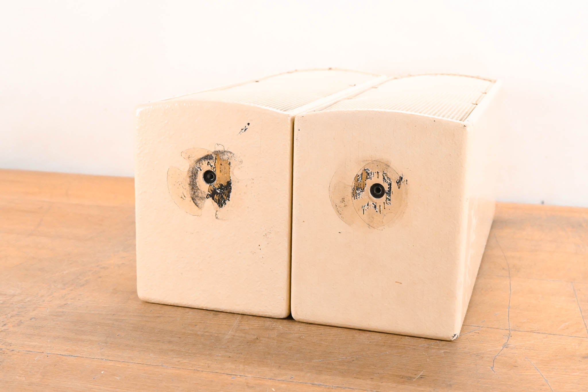 EAW UB52 Two-Way Full-Range Loudspeaker - White (PAIR)