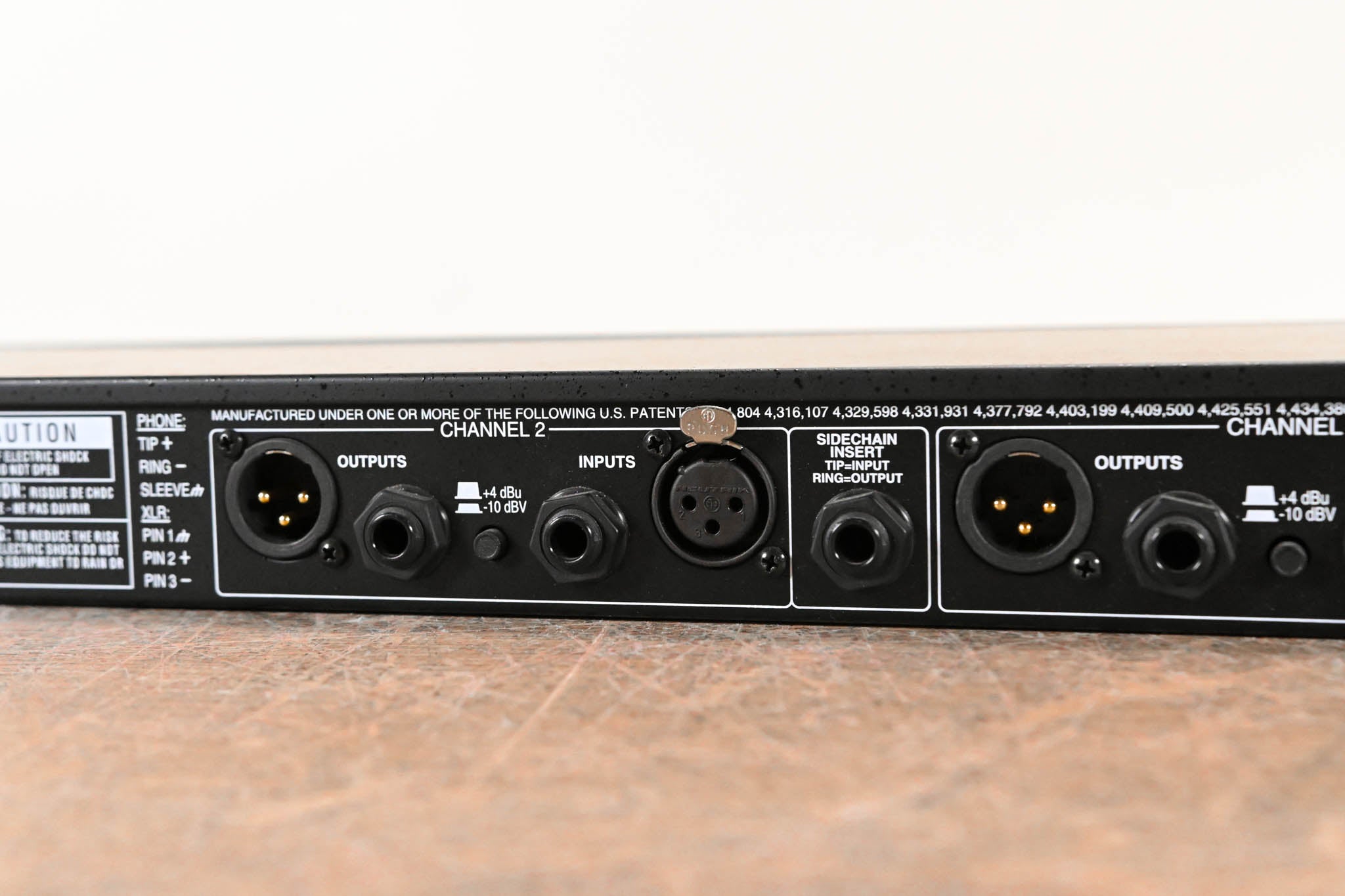 dbx 166XL 2-Channel Compressor/Limiter/Gate